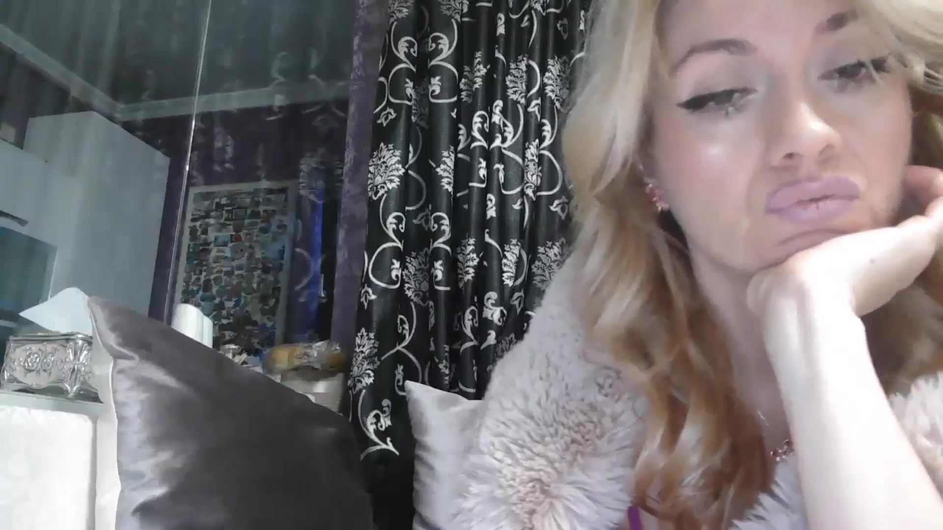 Gallery image thumbnail from SweetyKimmy's myfreecams stream on, 11/15/2025, 05:31 image 14 of 20