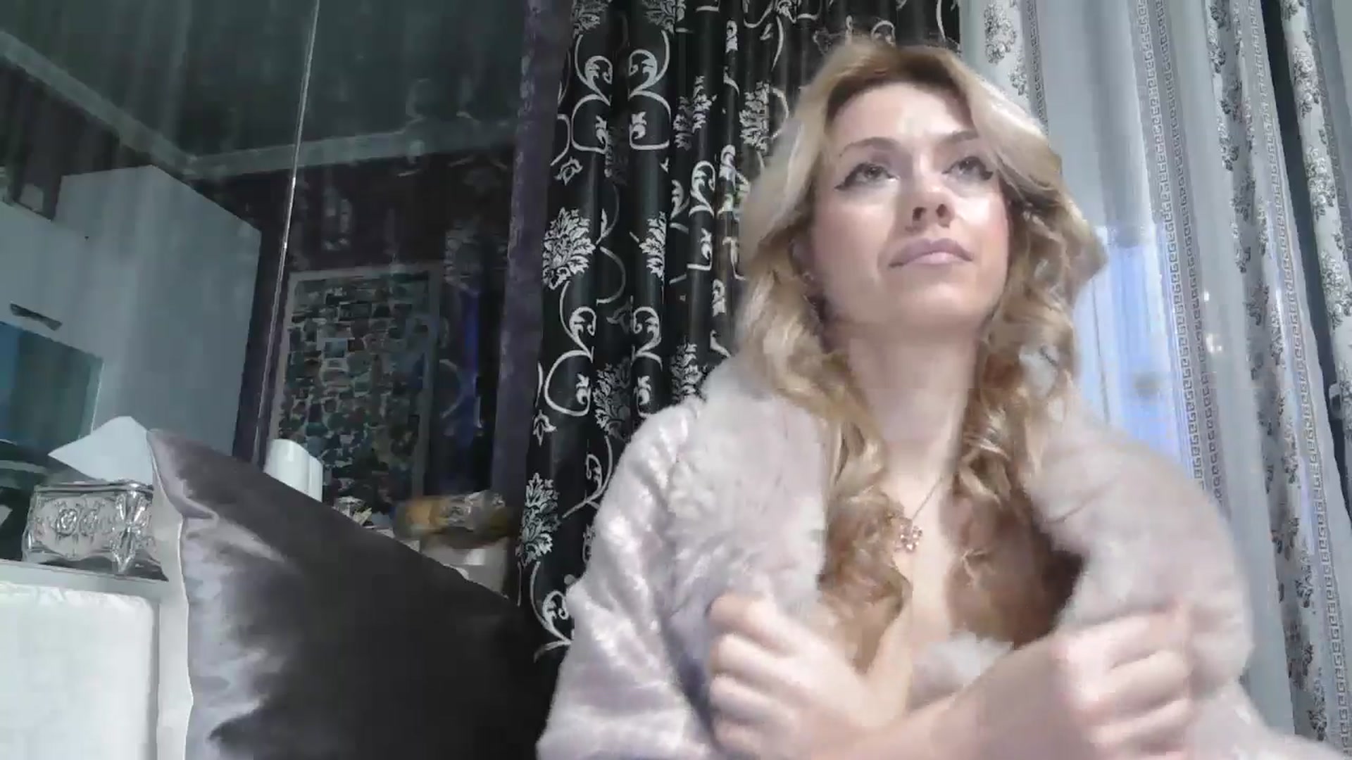 Gallery image thumbnail from SweetyKimmy's myfreecams stream on, 11/15/2025, 05:31 image 12 of 20