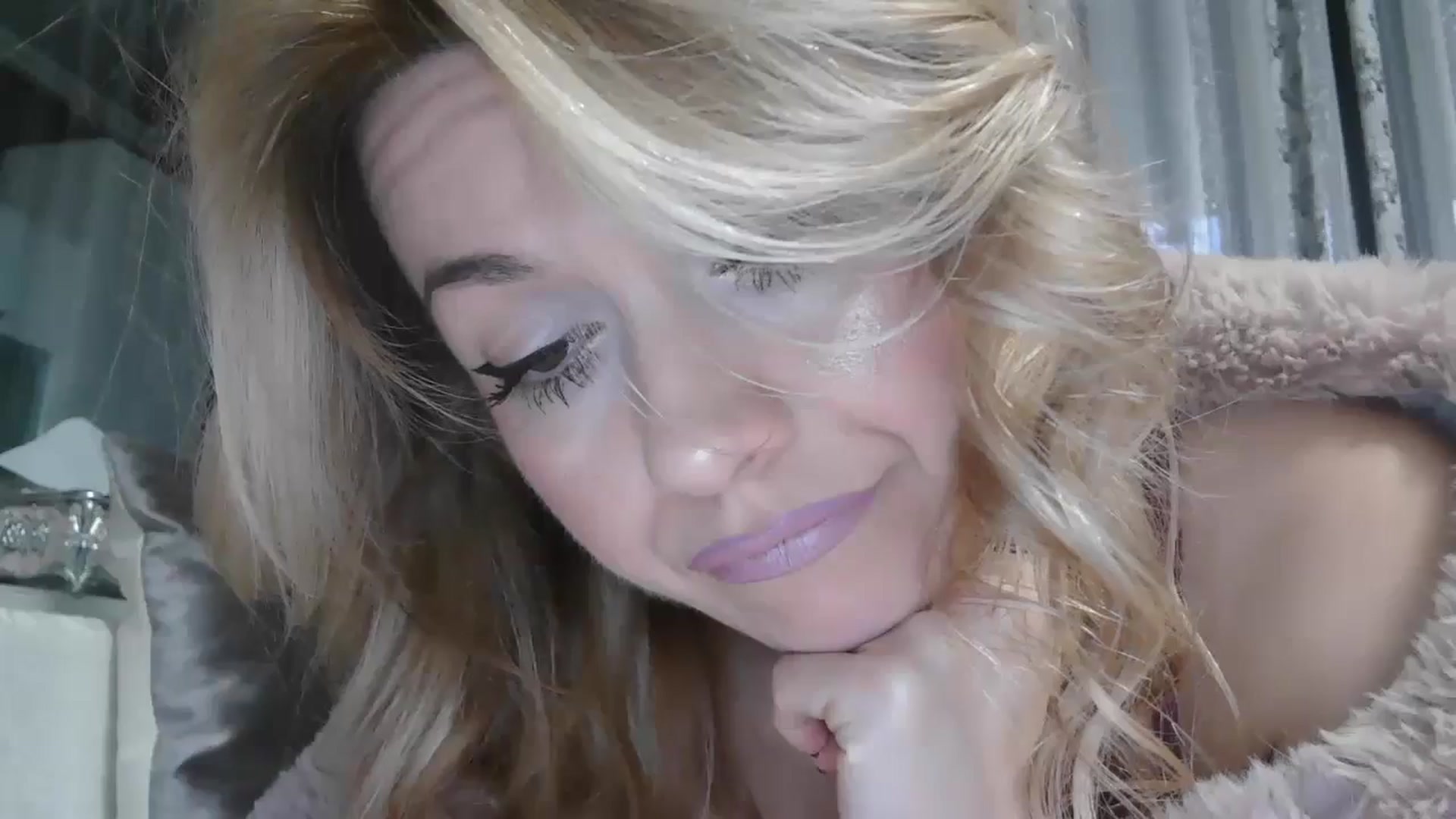 Gallery image thumbnail from SweetyKimmy's myfreecams stream on, 11/15/2025, 05:31 image 18 of 20