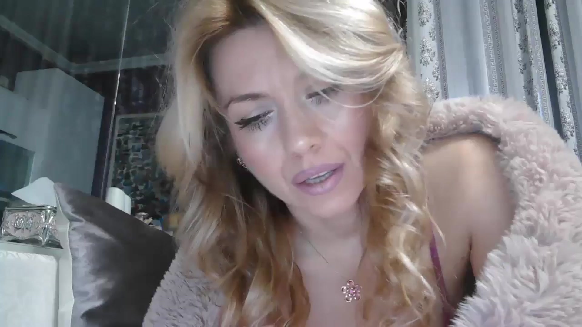 Gallery image thumbnail from SweetyKimmy's myfreecams stream on, 11/15/2025, 05:31 image 16 of 20