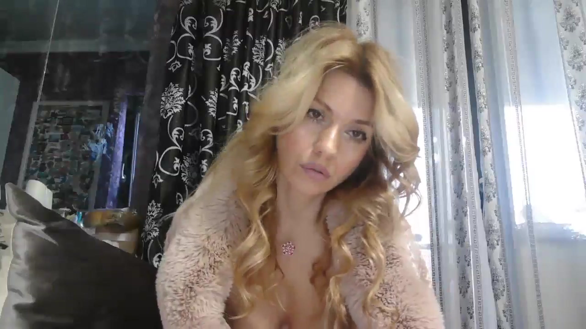 Gallery image thumbnail from SweetyKimmy's myfreecams stream on, 11/15/2025, 06:39 image 14 of 20