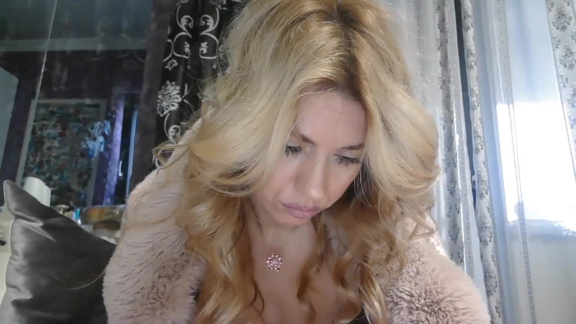 Gallery image thumbnail from SweetyKimmy's myfreecams stream on, 11/15/2025, 06:39 image 17 of 20