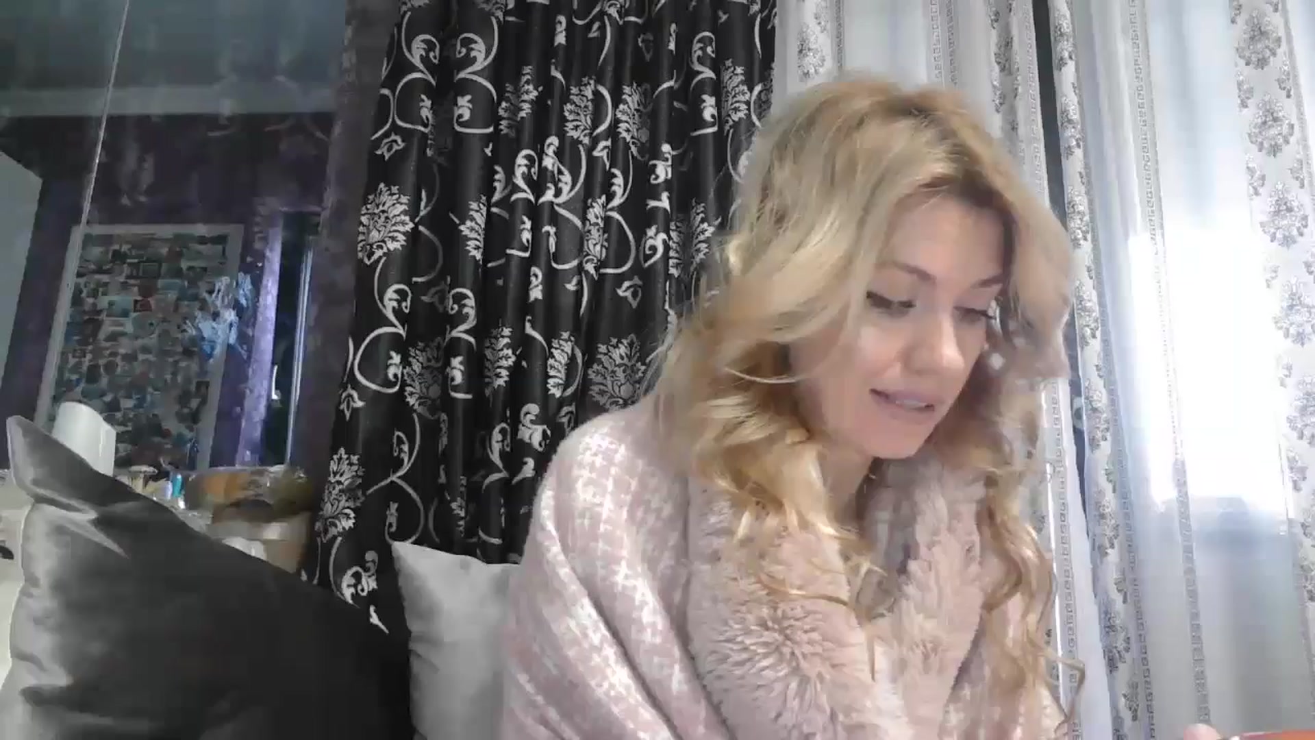 Gallery image thumbnail from SweetyKimmy's myfreecams stream on, 11/15/2025, 06:39 image 1 of 20