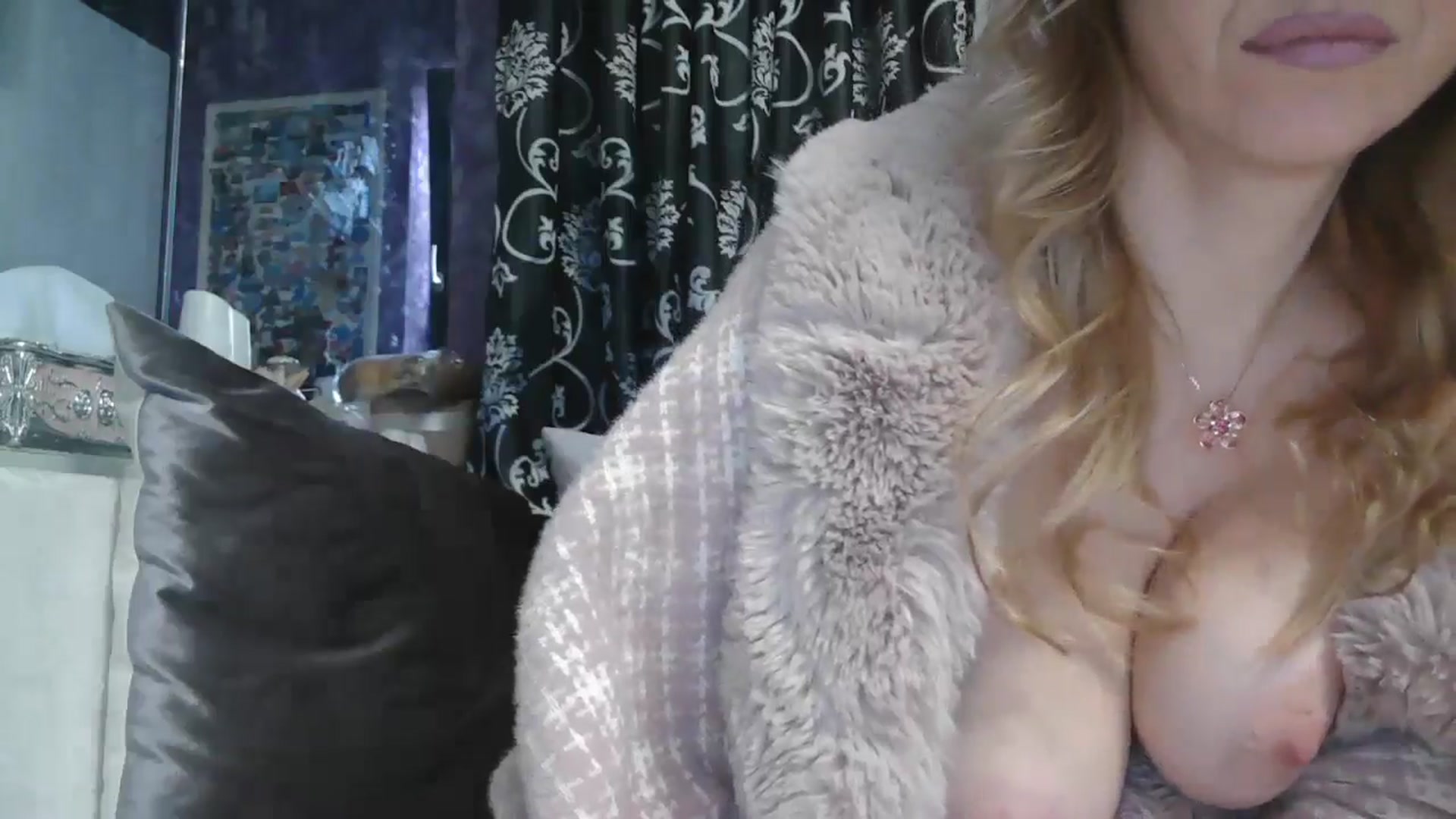 Gallery image thumbnail from SweetyKimmy's myfreecams stream on, 11/15/2025, 07:06 image 15 of 20