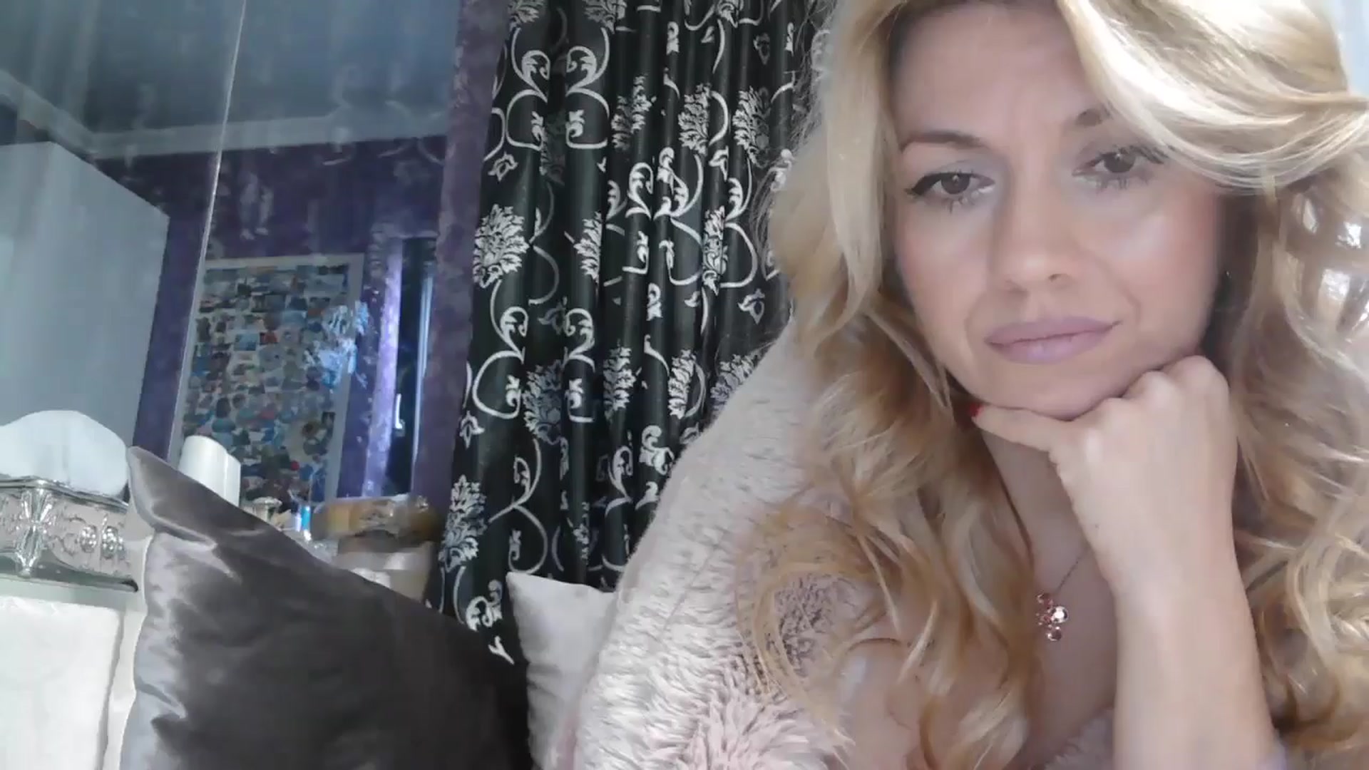 Gallery image thumbnail from SweetyKimmy's myfreecams stream on, 11/15/2025, 07:06 image 3 of 20