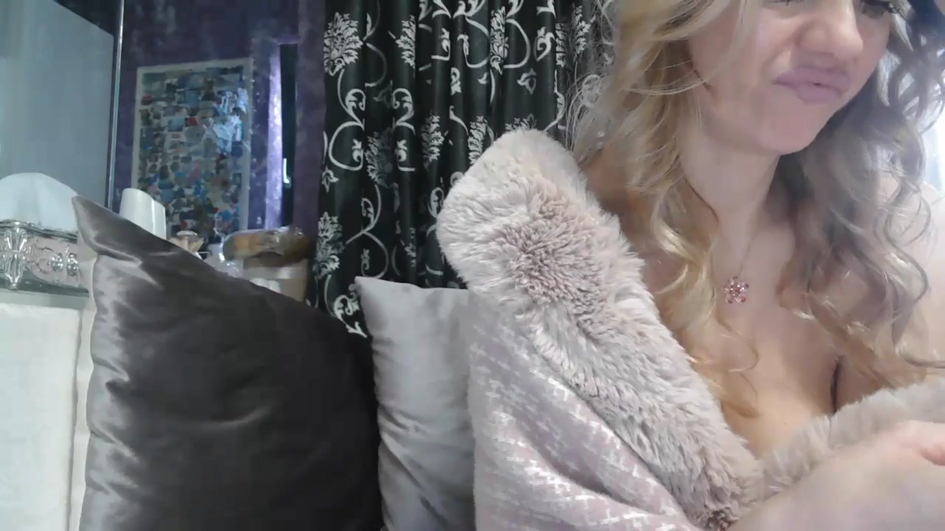 Gallery image thumbnail from SweetyKimmy's myfreecams stream on, 11/15/2025, 07:06 image 19 of 20
