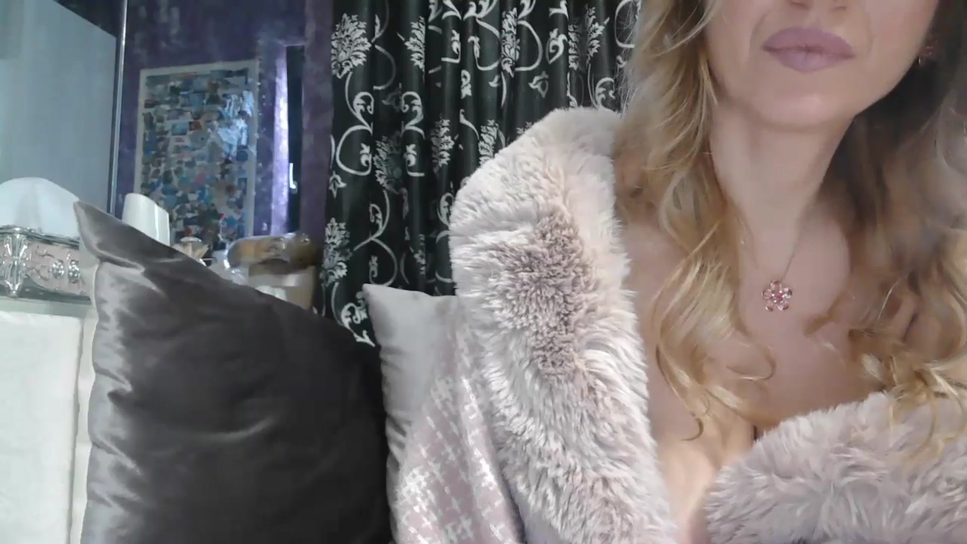 Gallery image thumbnail from SweetyKimmy's myfreecams stream on, 11/15/2025, 07:06 image 18 of 20