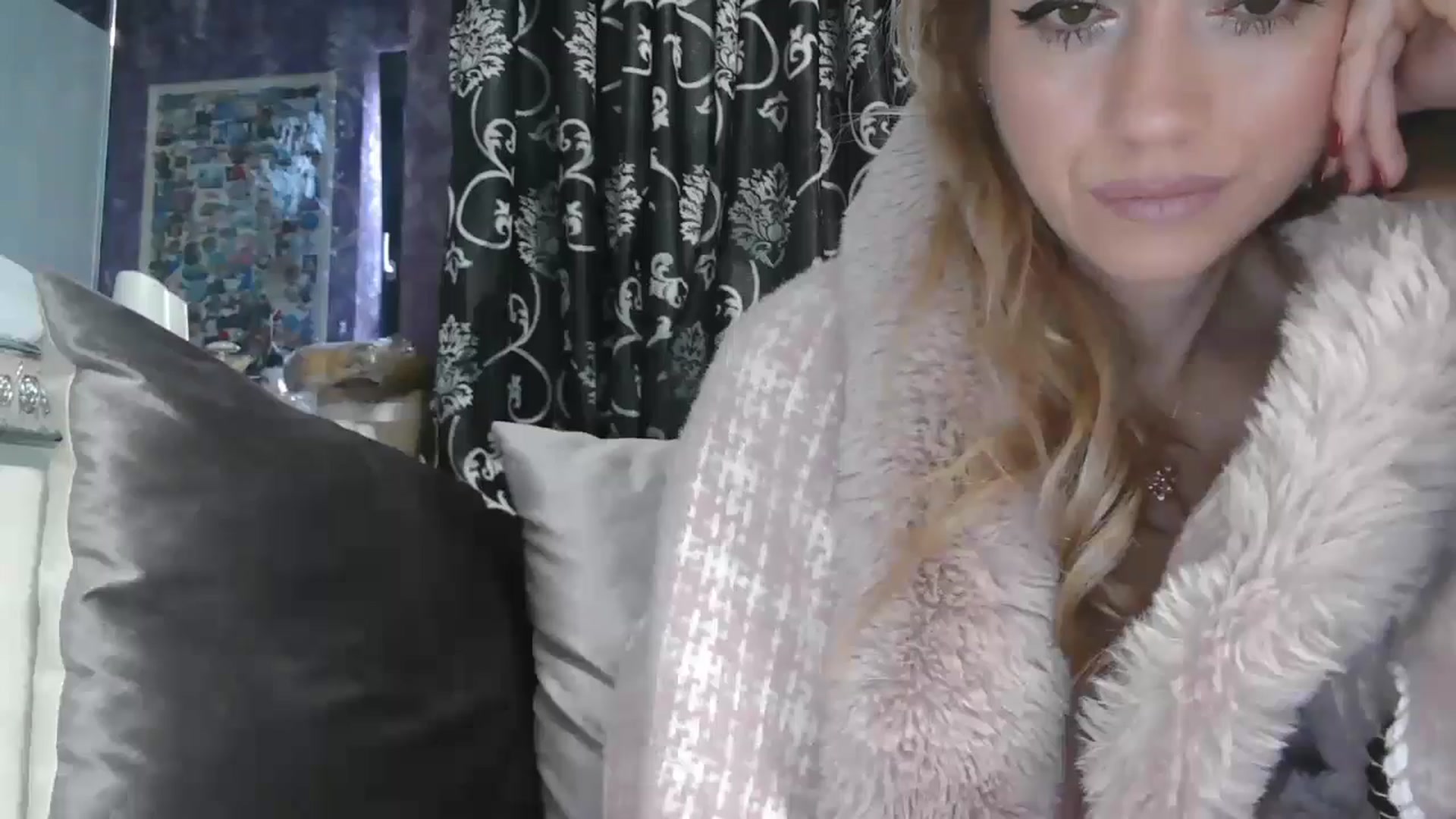 Gallery image thumbnail from SweetyKimmy's myfreecams stream on, 11/15/2025, 08:01 image 2 of 20