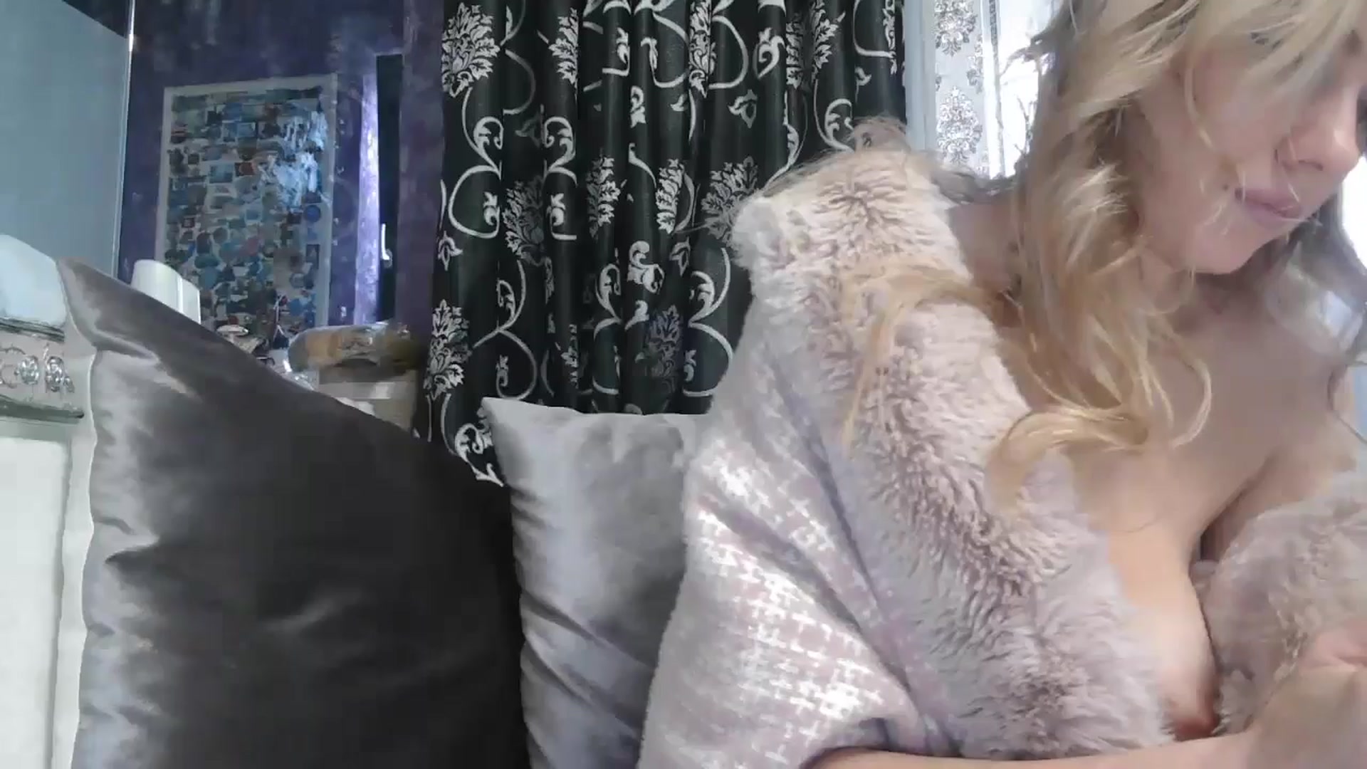 Gallery image thumbnail from SweetyKimmy's myfreecams stream on, 11/15/2025, 08:01 image 8 of 20