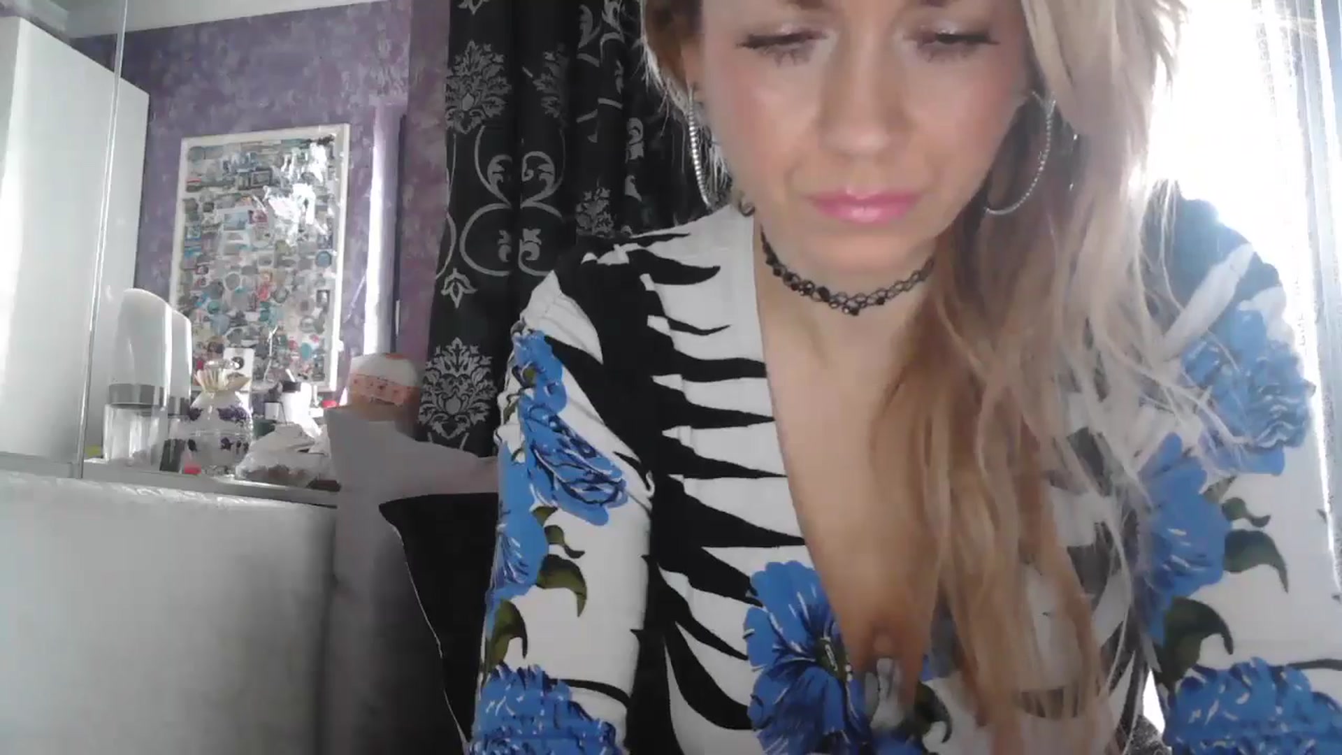 Gallery image thumbnail from SweetyKimmy's myfreecams stream on, 11/18/2025, 07:48 image 18 of 20