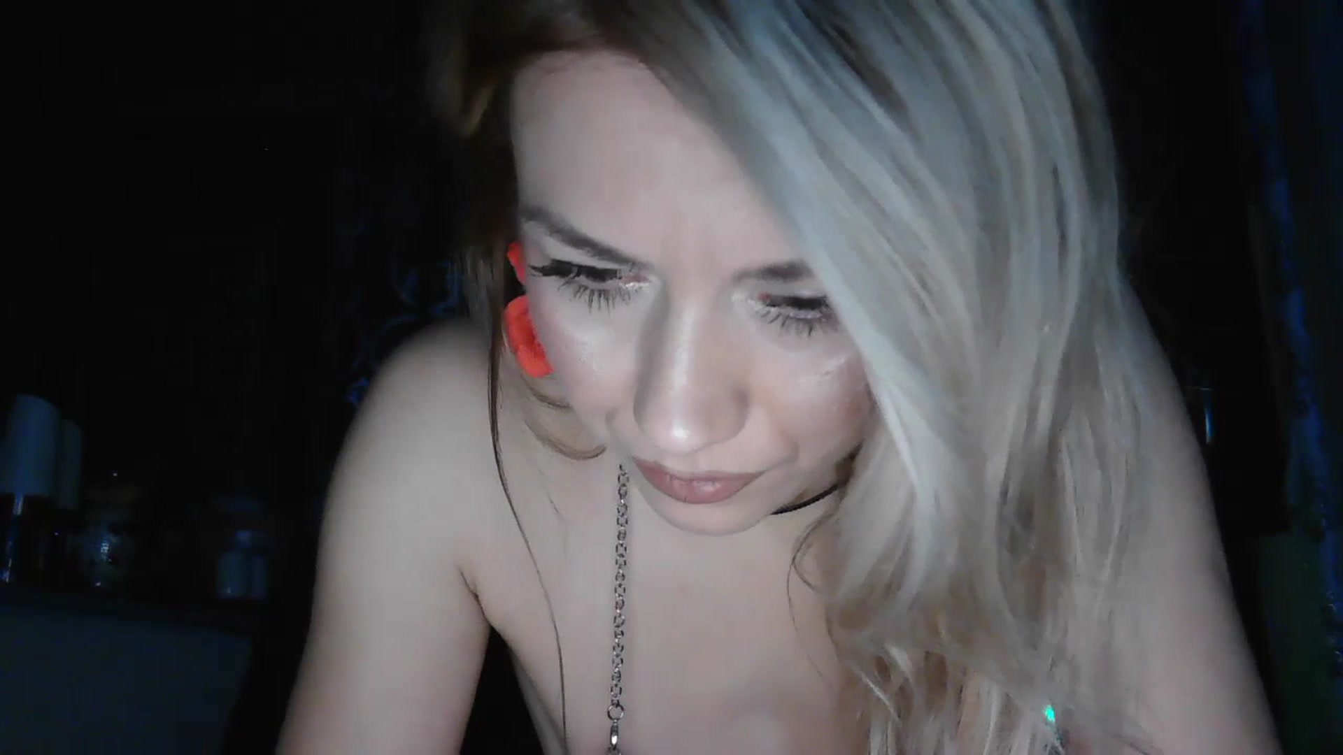 Gallery image thumbnail from SweetyKimmy's myfreecams stream on, 11/19/2025, 04:34 image 5 of 20