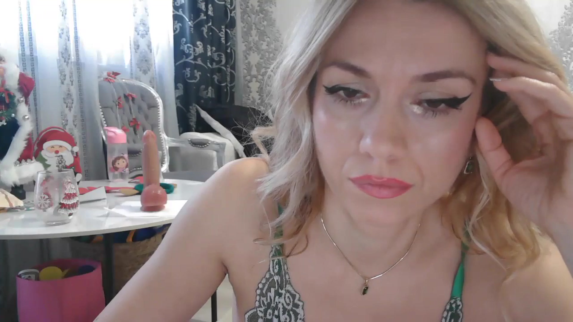 Gallery image thumbnail from SweetyKimmy's myfreecams stream on, 11/22/2025, 07:40 image 17 of 20