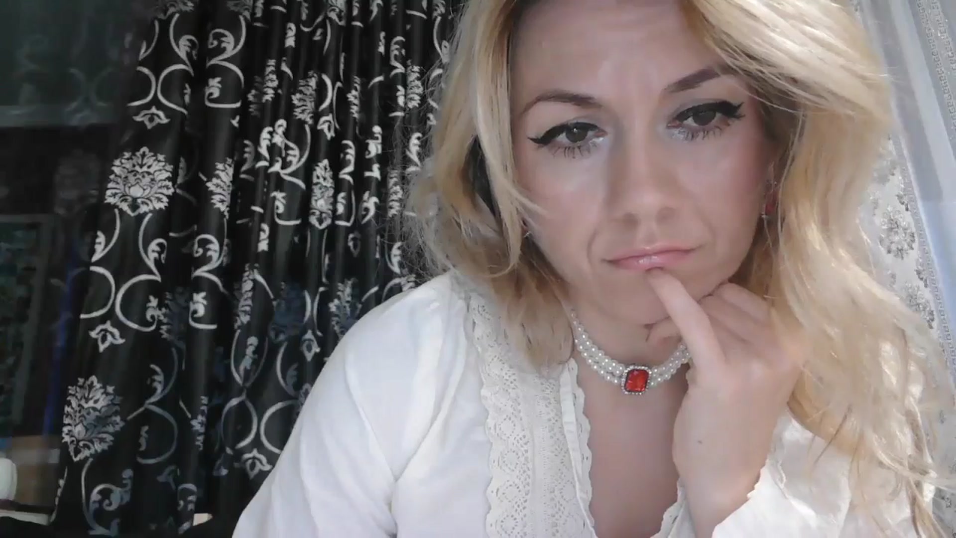 Gallery image thumbnail from SweetyKimmy's myfreecams stream on, 12/01/2025, 06:23 image 15 of 20