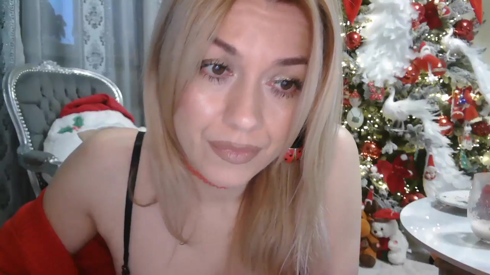 Gallery image thumbnail from SweetyKimmy's myfreecams stream on, 12/17/2025, 07:14 image 6 of 20