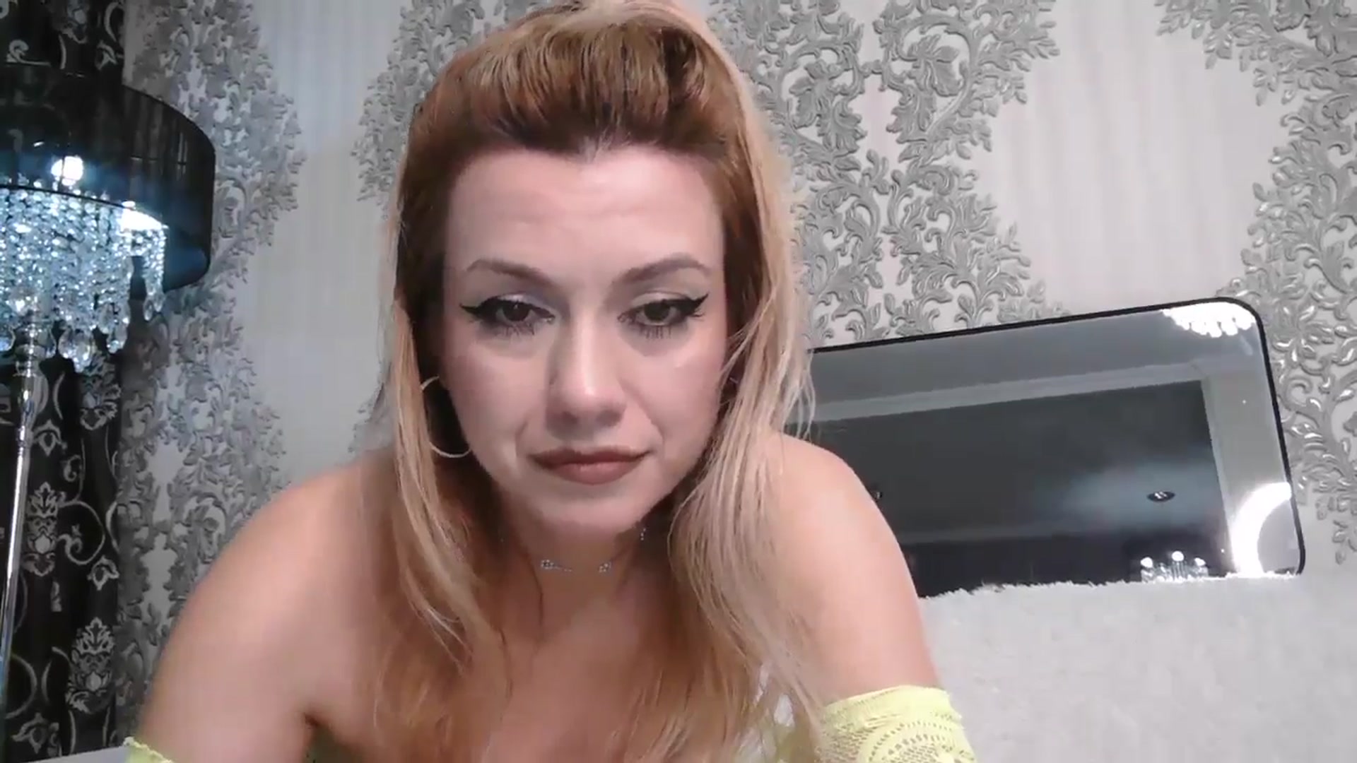 Gallery image thumbnail from SweetyKimmy's myfreecams stream on, 01/06/2026, 07:42 image 17 of 20