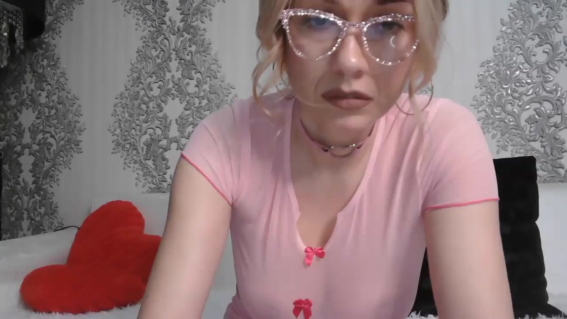 Gallery image thumbnail from SweetyKimmy's myfreecams stream on, 02/05/2026, 08:02 image 6 of 20