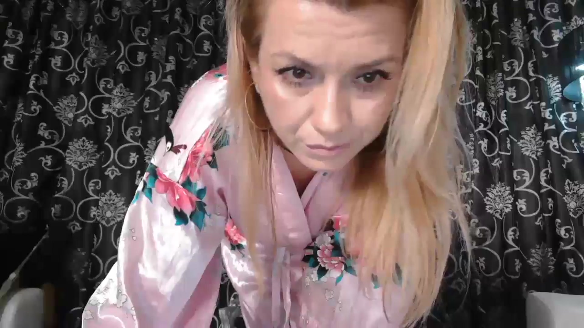 Gallery image thumbnail from SweetyKimmy's myfreecams stream on, 03/19/2026, 06:22 image 13 of 20