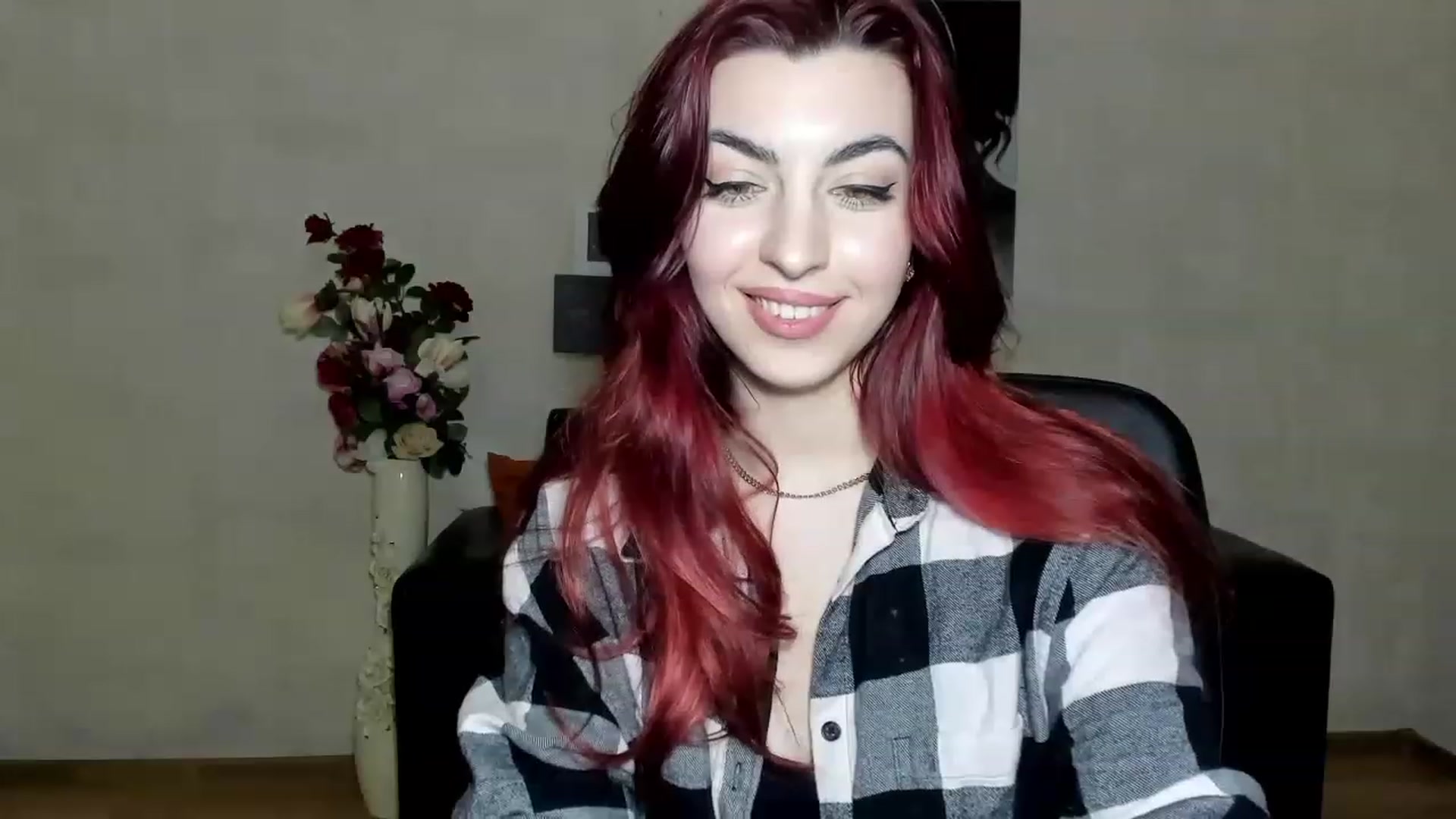 Gallery image thumbnail from Sweety_Agata's myfreecams stream on, 01/01/2023, 19:56 image 16 of 20