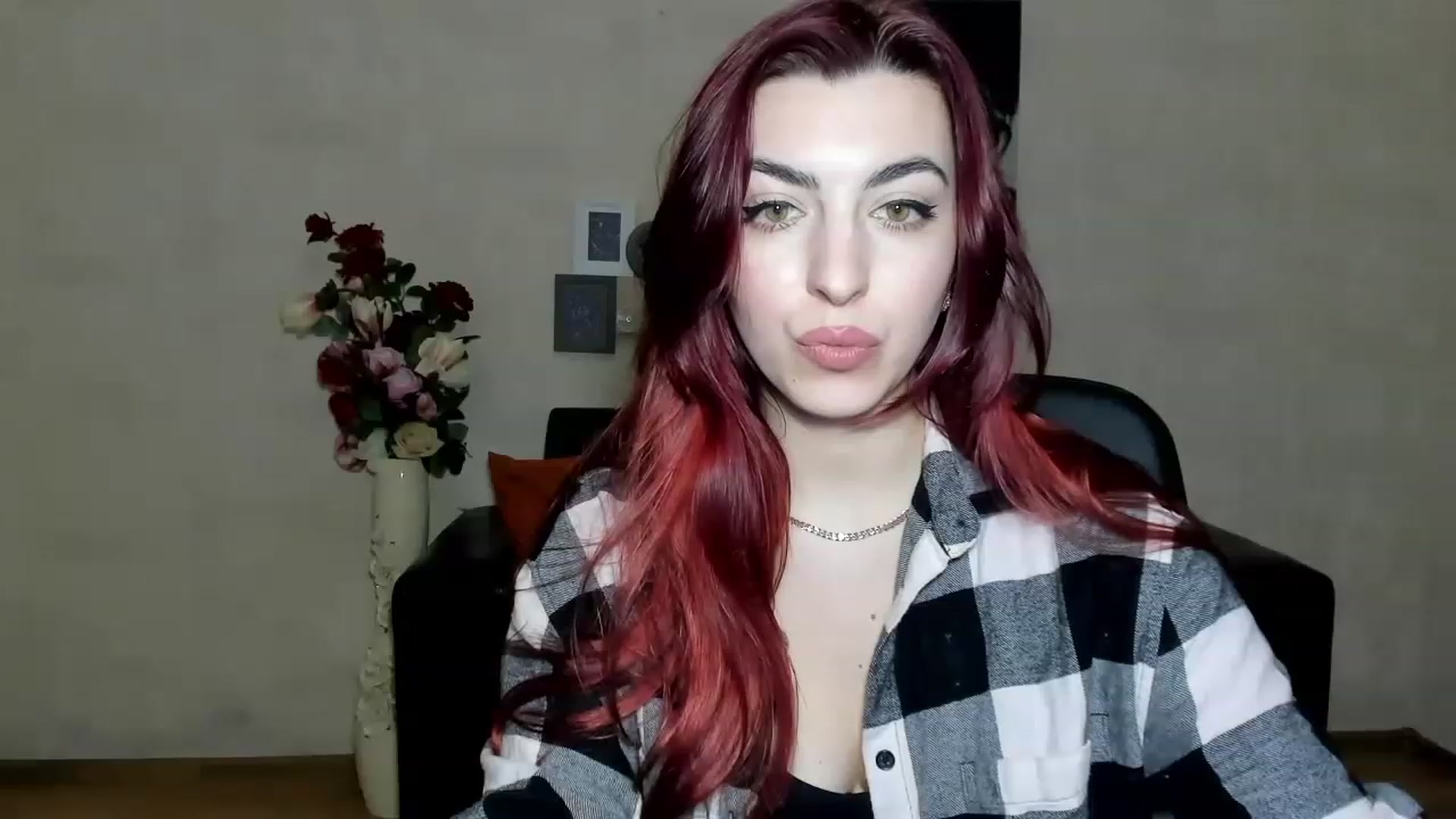 Gallery image thumbnail from Sweety_Agata's myfreecams stream on, 01/01/2023, 19:56 image 5 of 20