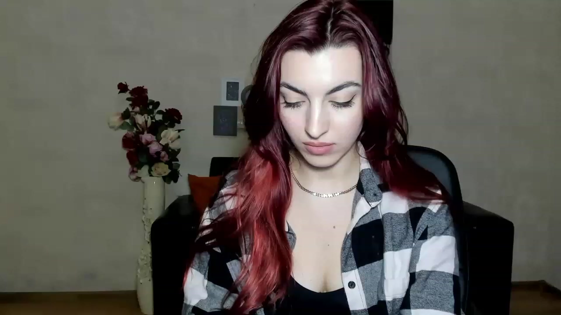 Gallery image thumbnail from Sweety_Agata's myfreecams stream on, 01/01/2023, 19:56 image 3 of 20