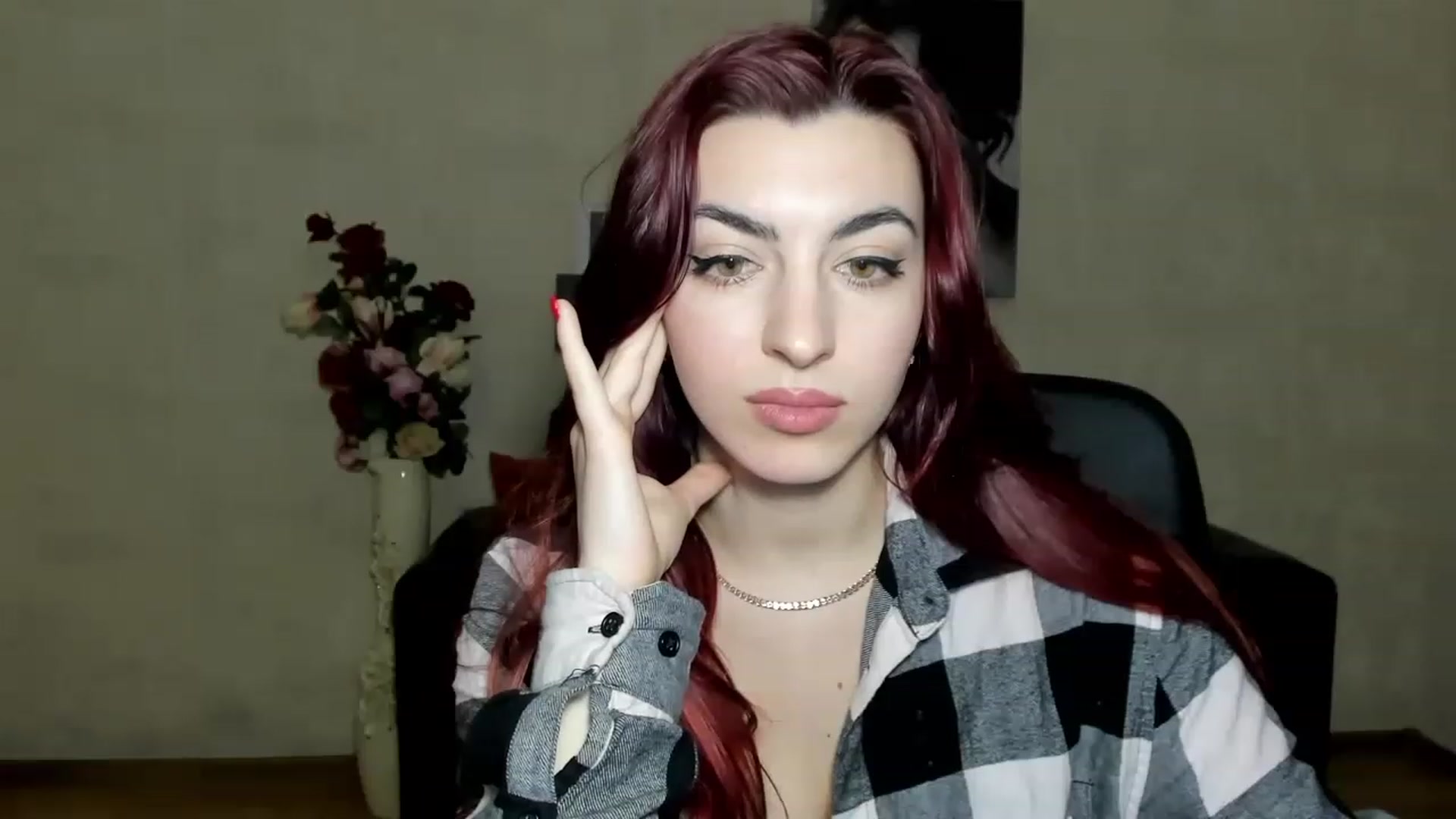 Gallery image thumbnail from Sweety_Agata's myfreecams stream on, 01/01/2023, 19:56 image 12 of 20