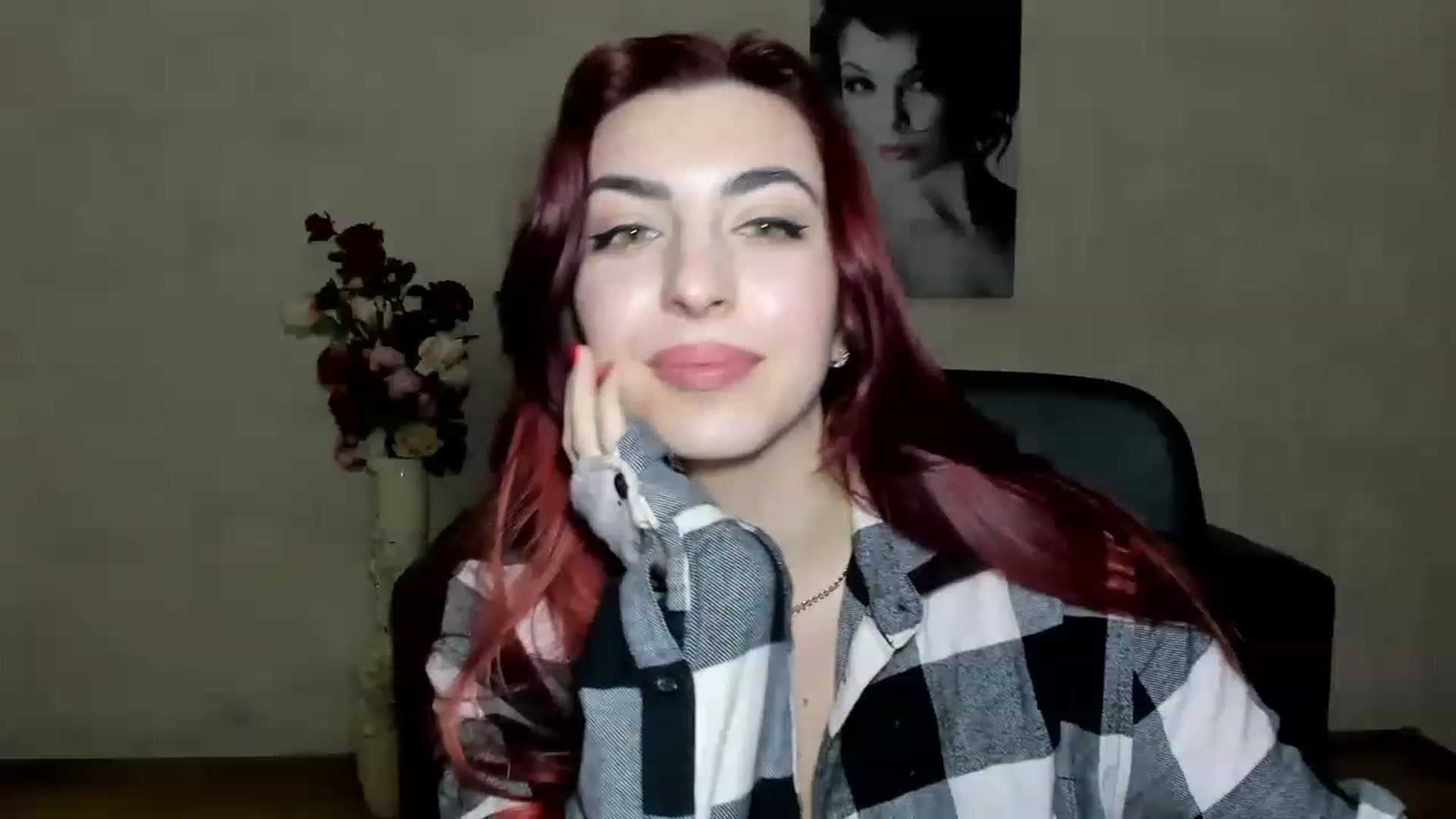 Gallery image thumbnail from Sweety_Agata's myfreecams stream on, 01/01/2023, 19:56 image 13 of 20
