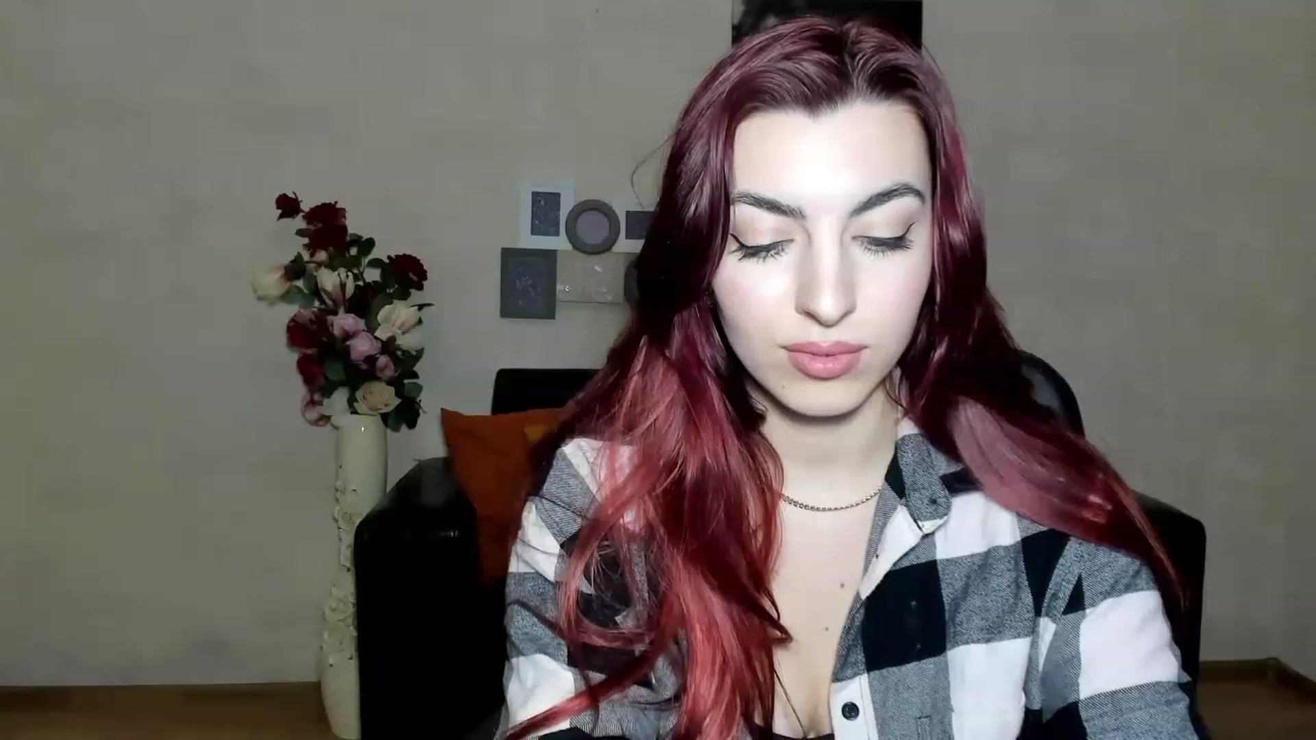 Gallery image thumbnail from Sweety_Agata's myfreecams stream on, 01/01/2023, 19:56 image 14 of 20