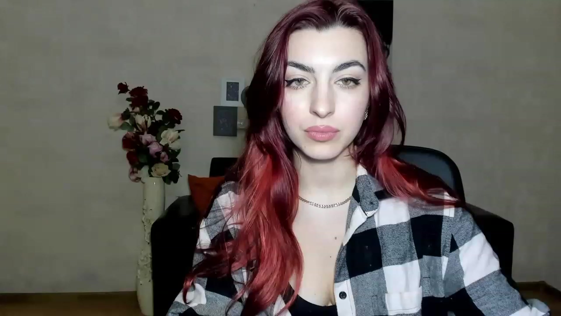 Gallery image thumbnail from Sweety_Agata's myfreecams stream on, 01/01/2023, 19:56 image 4 of 20
