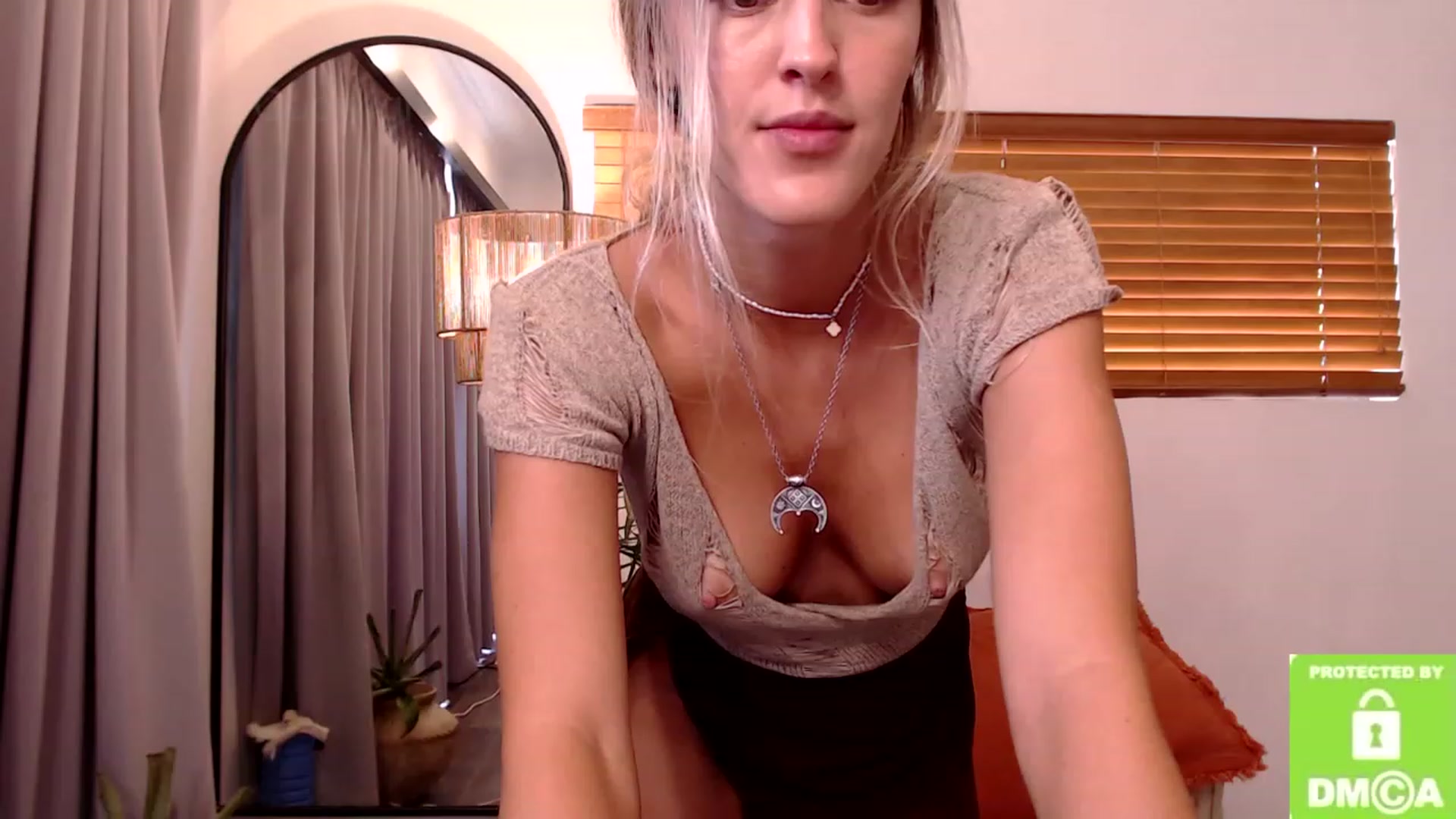 Gallery image thumbnail from Sweety_Kaity's myfreecams stream on, 04/02/2023, 03:50 image 10 of 20