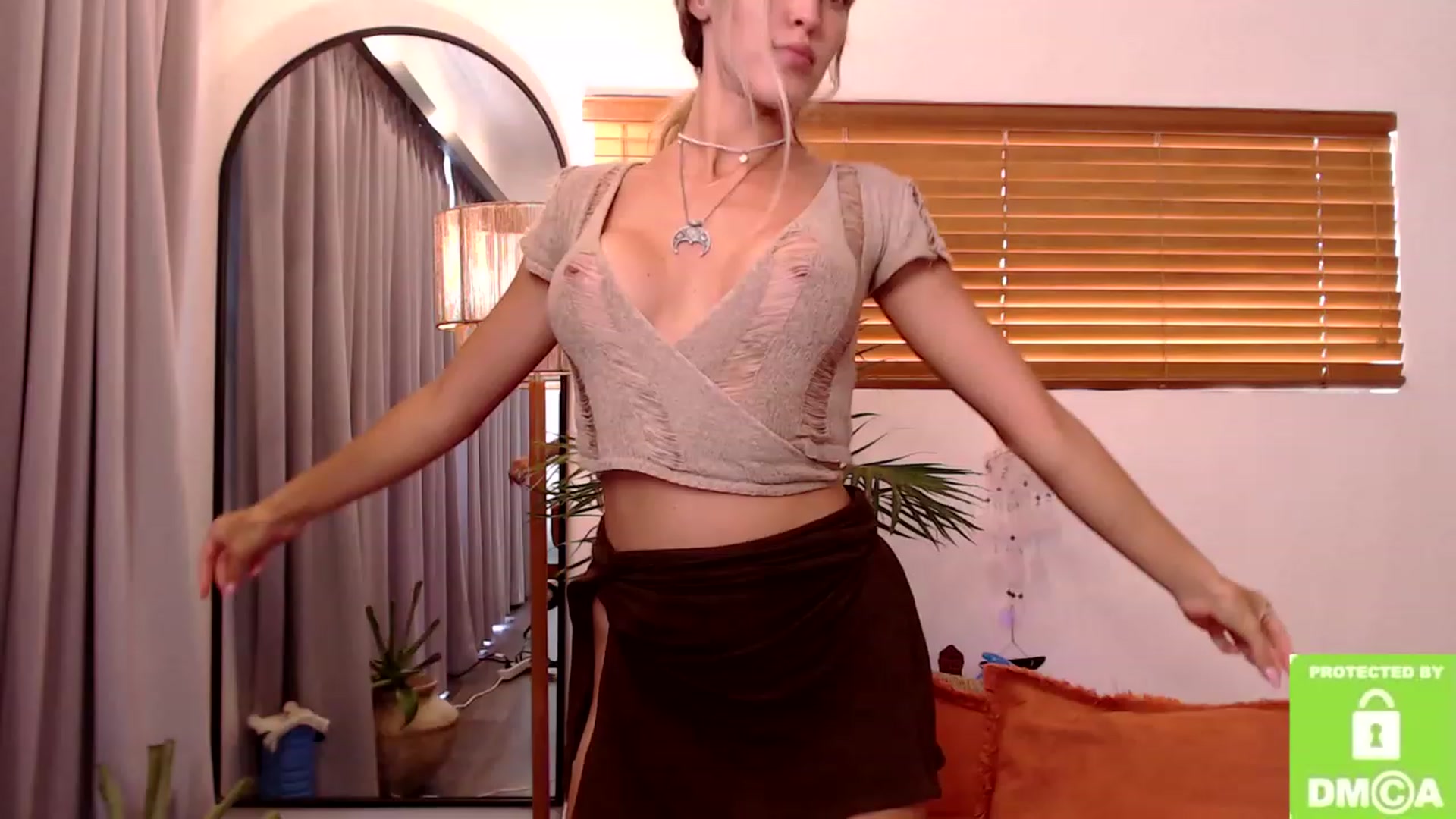 Gallery image thumbnail from Sweety_Kaity's myfreecams stream on, 04/02/2023, 03:50 image 1 of 20