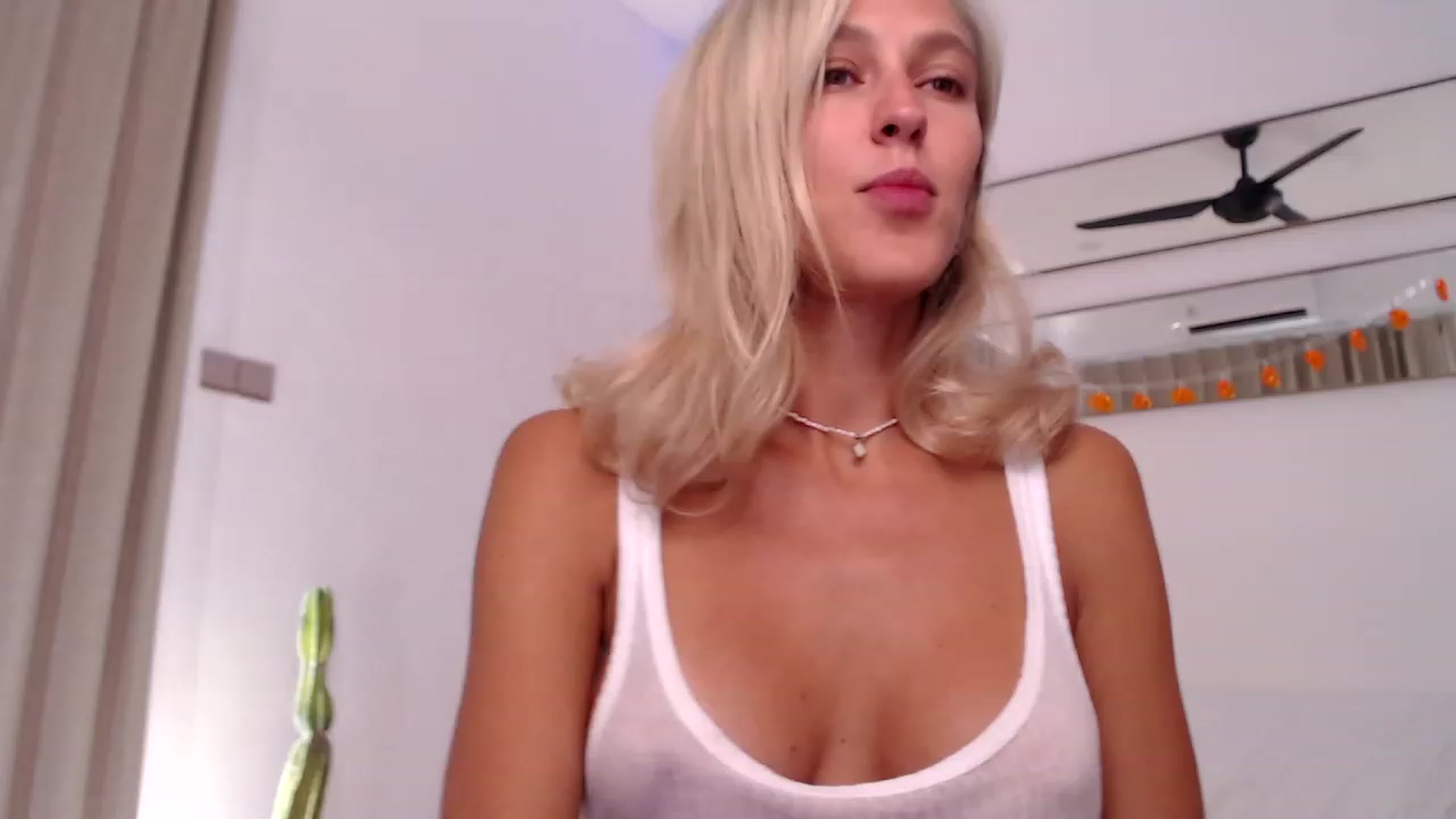 Gallery image thumbnail from Sweety_Kaity's myfreecams stream on, 11/12/2023, 07:04 image 20 of 20