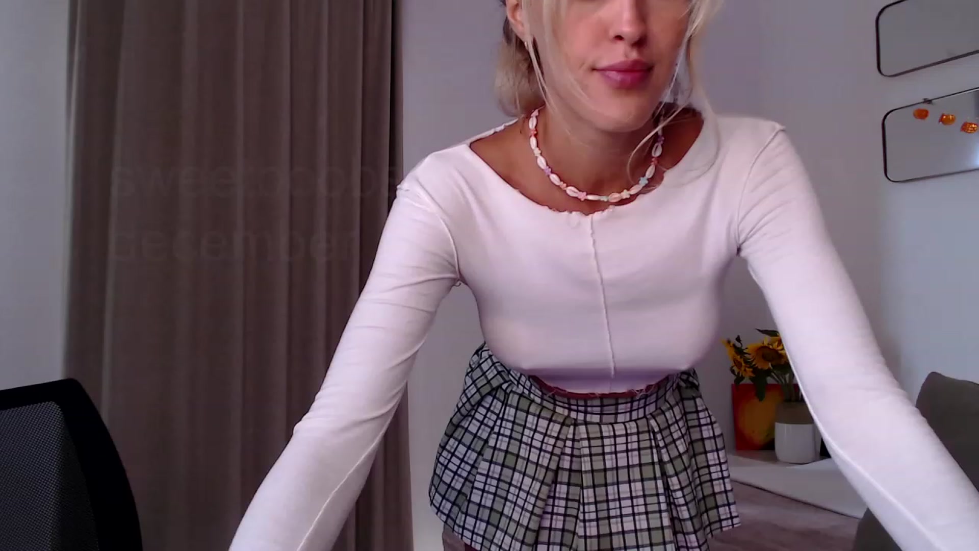 Gallery image thumbnail from Sweety_Kaity's myfreecams stream on, 12/08/2023, 03:53 image 17 of 20