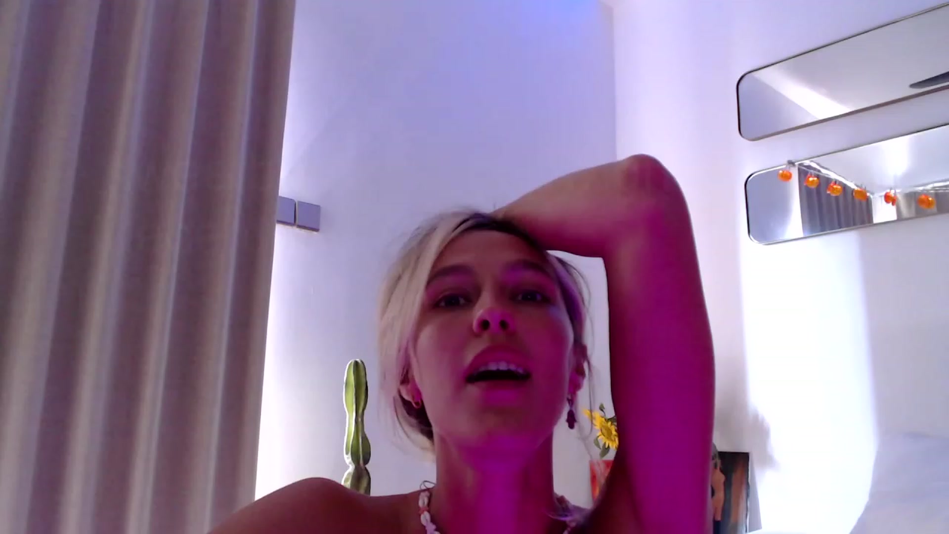 Gallery image thumbnail from Sweety_Kaity's myfreecams stream on, 12/08/2023, 07:43 image 17 of 20