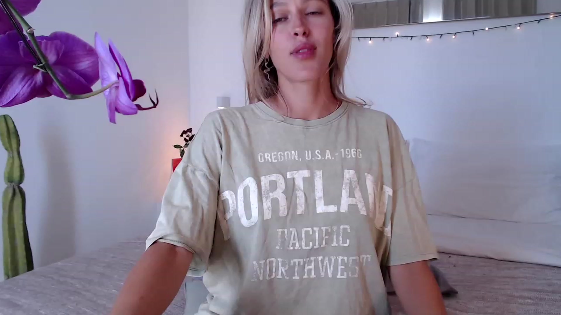 Gallery image thumbnail from Sweety_Kaity's myfreecams stream on, 02/09/2024, 06:45 image 20 of 20