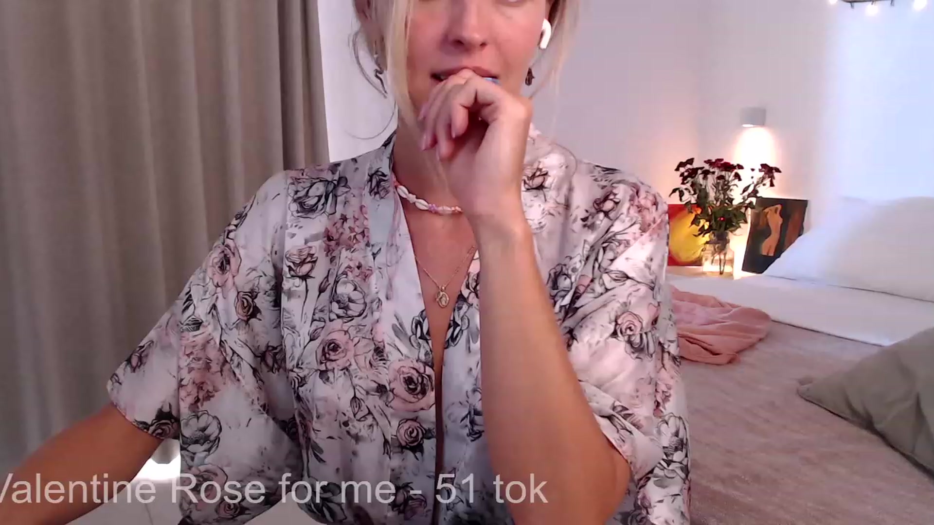 Gallery image thumbnail from Sweety_Kaity's myfreecams stream on, 02/16/2024, 06:01 image 19 of 20