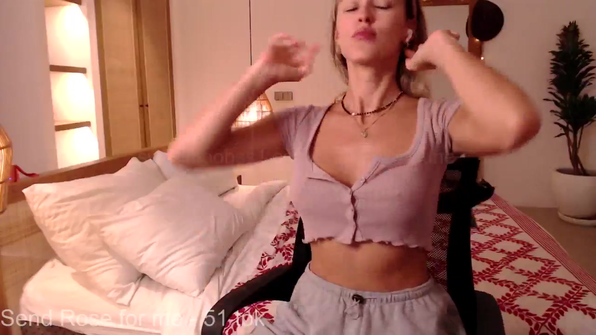 Gallery image thumbnail from Sweety_Kaity's myfreecams stream on, 06/15/2024, 03:56 image 15 of 20