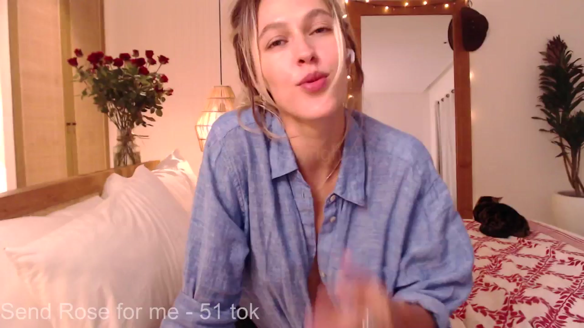Gallery image thumbnail from Sweety_Kaity's myfreecams stream on, 06/21/2024, 04:55 image 4 of 20