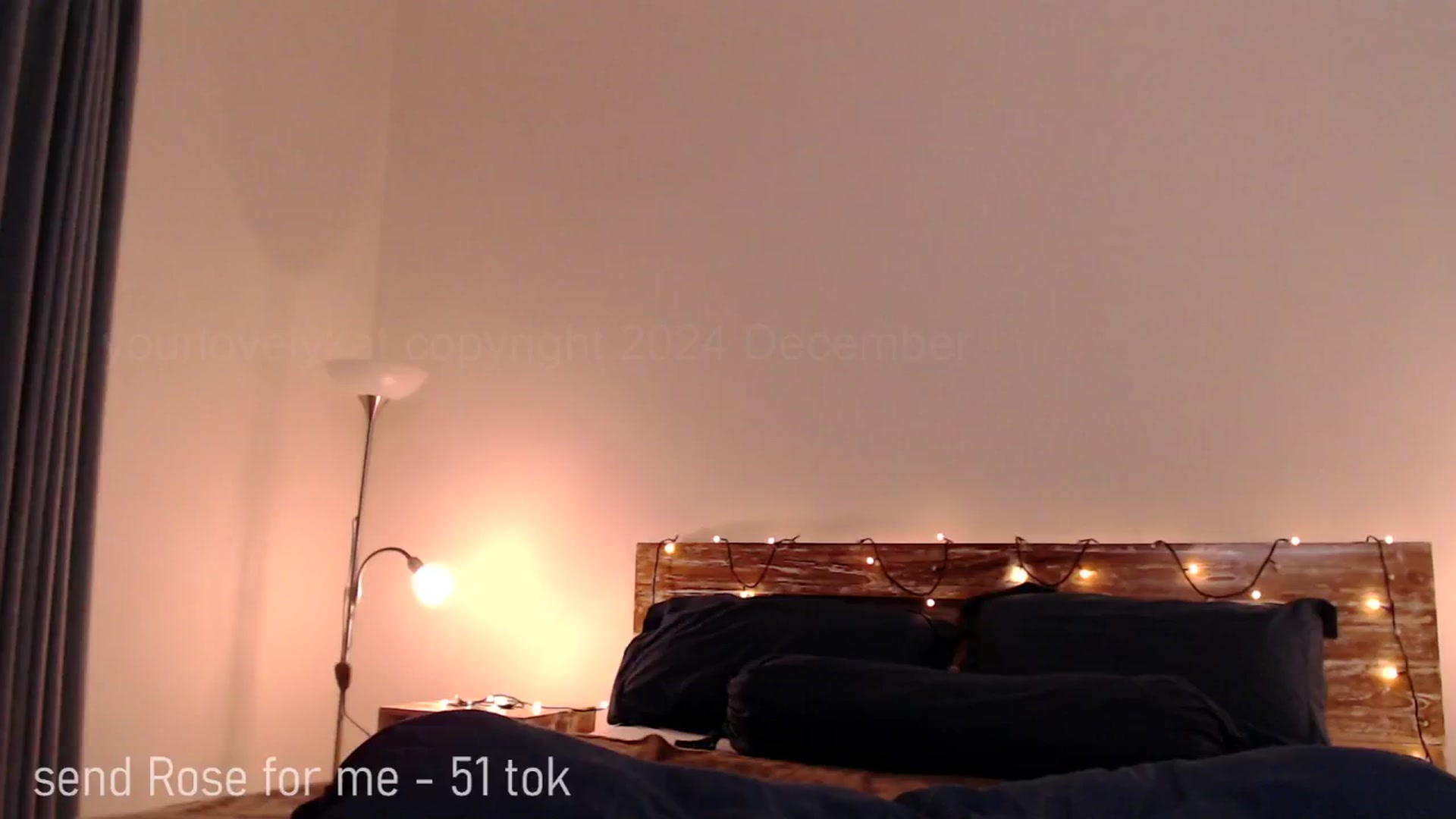 Gallery image thumbnail from Sweety_Kaity's myfreecams stream on, 12/21/2024, 04:13 image 6 of 20