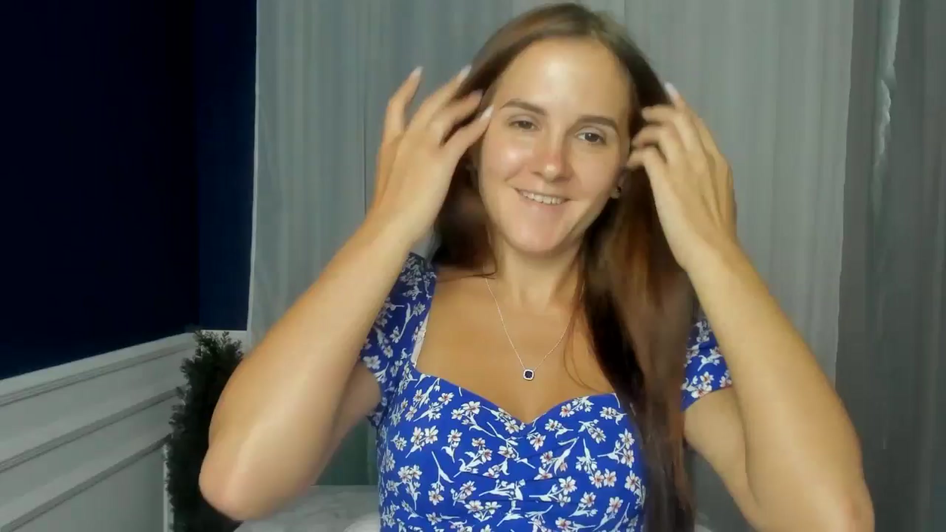 Gallery image thumbnail from Sweety_Ni's myfreecams stream on, 08/31/2025, 11:15 image 11 of 20
