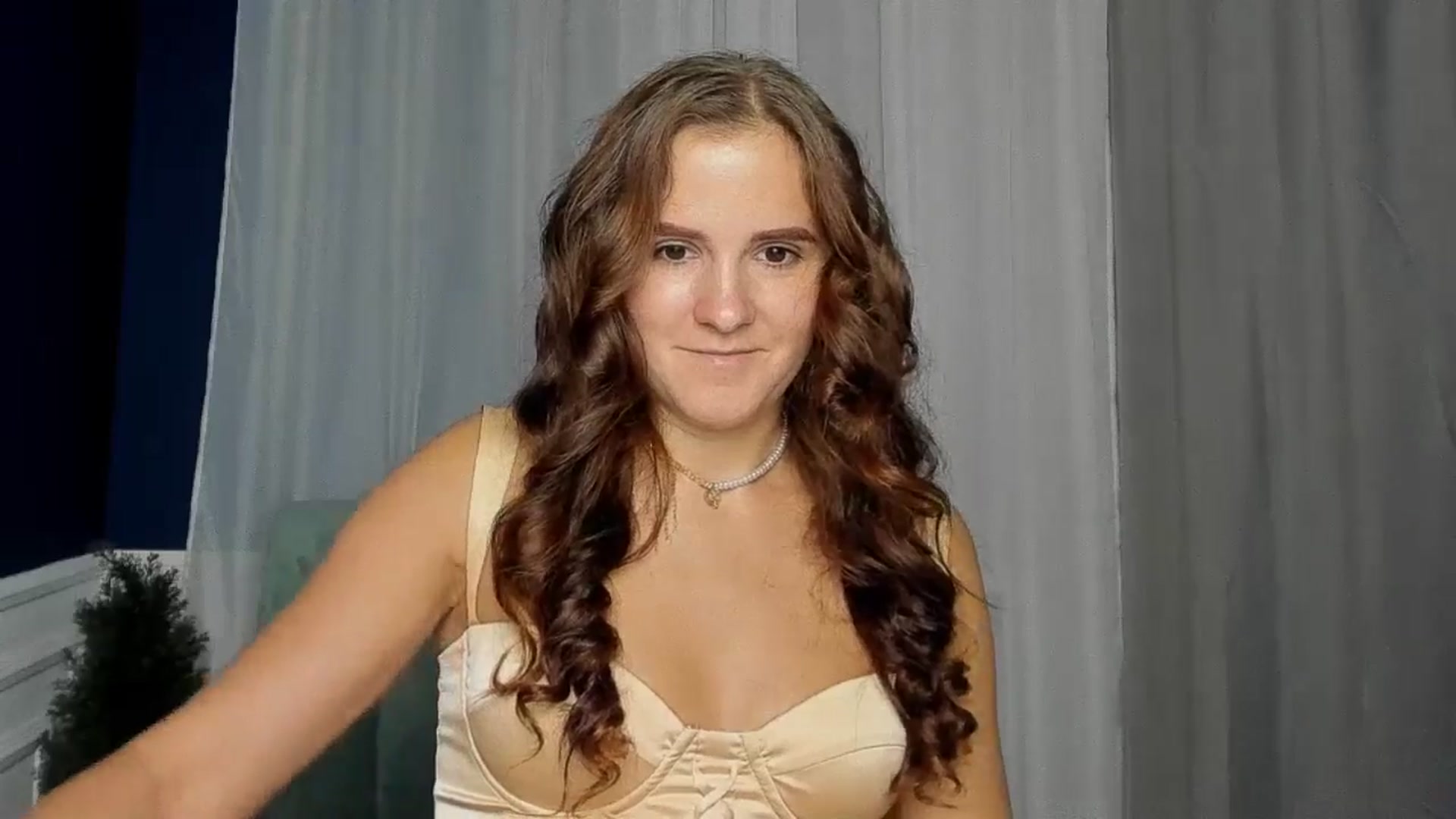 Gallery image thumbnail from Sweety_Ni's myfreecams stream on, 09/21/2025, 10:10 image 18 of 20