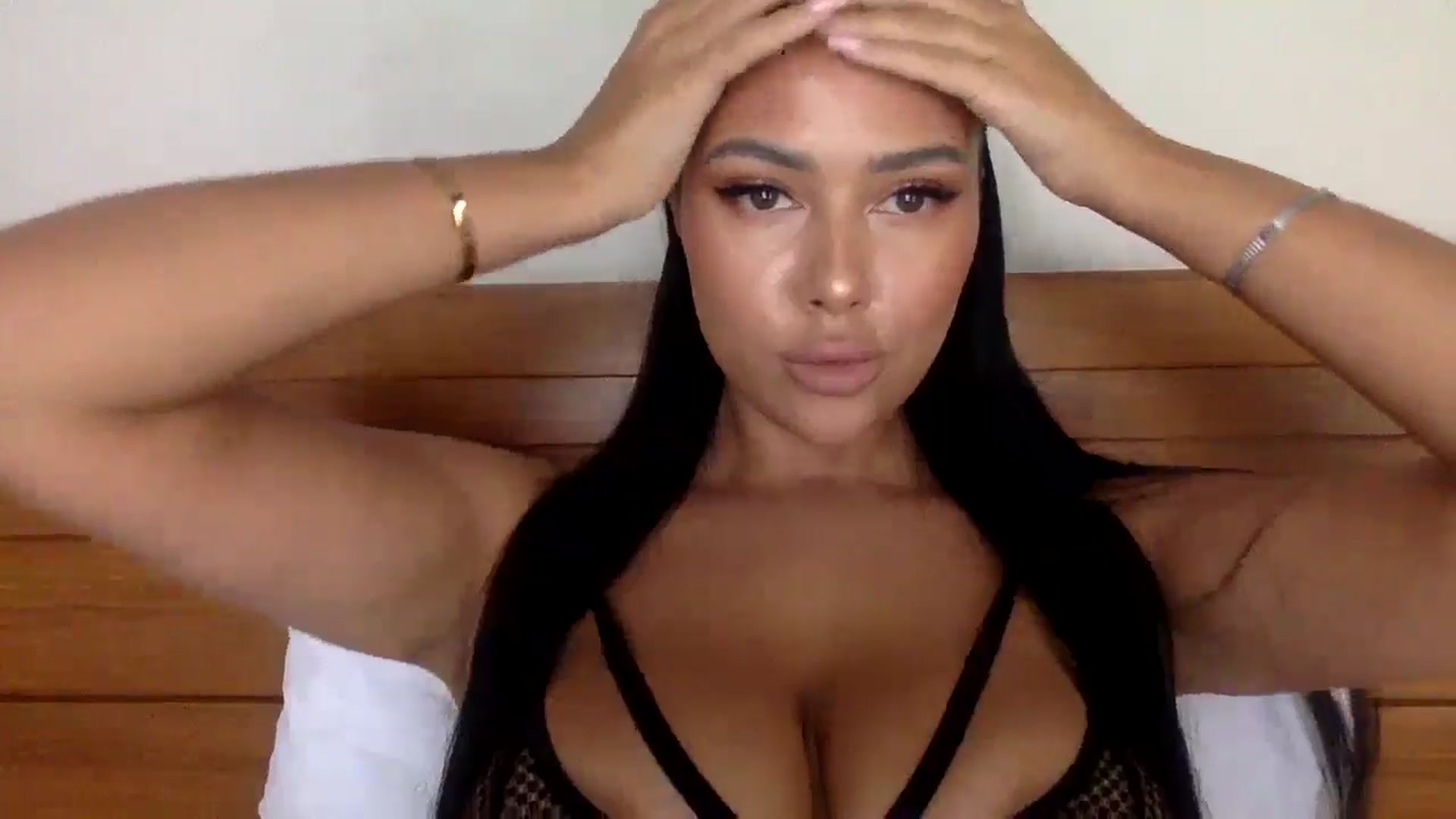 Gallery image thumbnail from Sweetyali's myfreecams stream on, 06/04/2024, 08:33 image 4 of 20