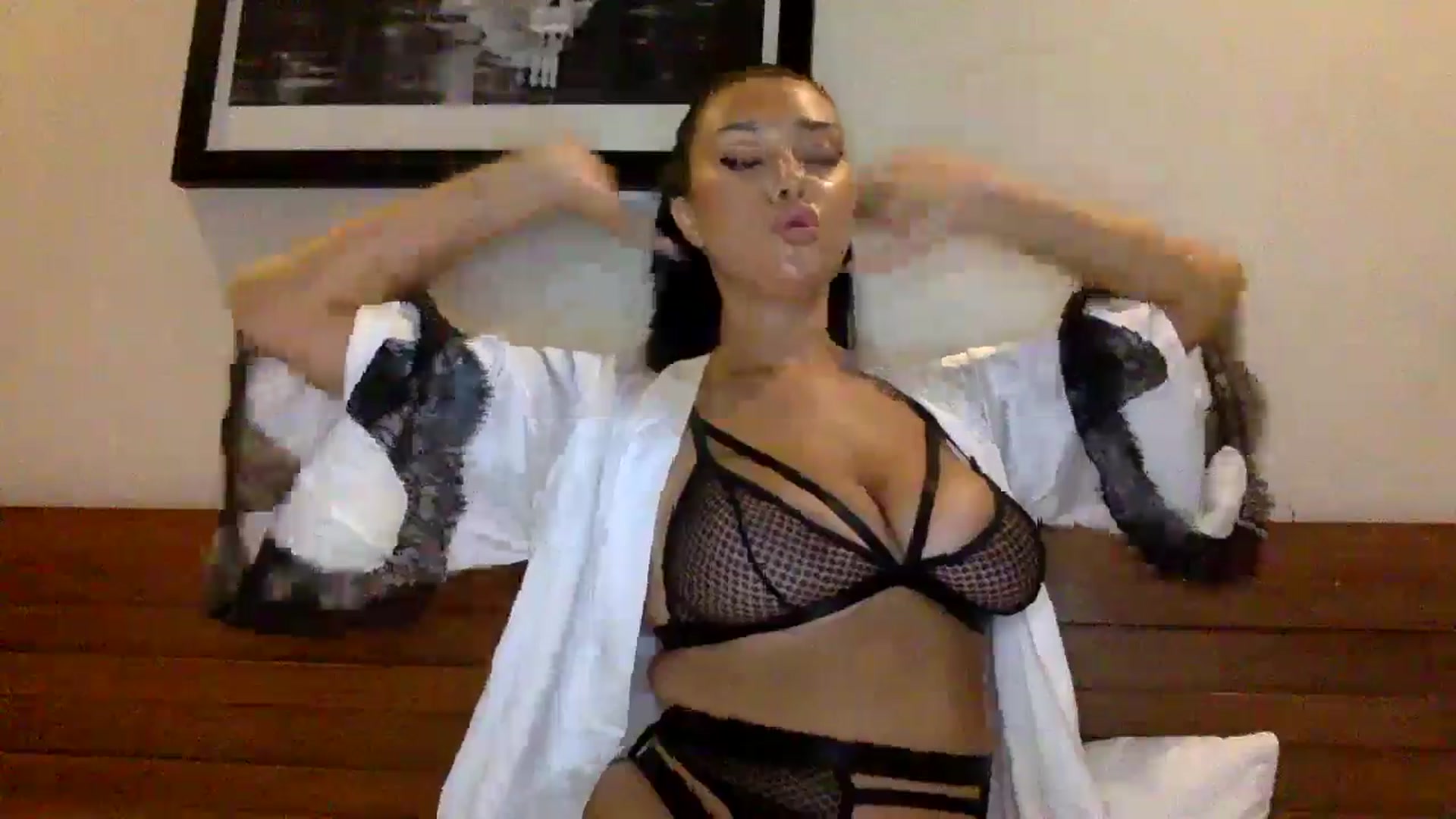Gallery image thumbnail from Sweetyali's myfreecams stream on, 06/04/2024, 11:09 image 18 of 20