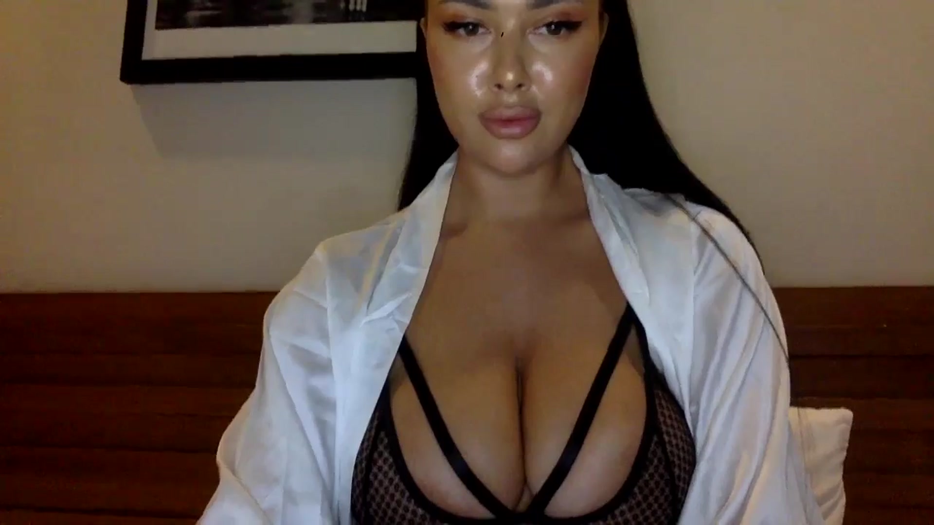 Gallery image thumbnail from Sweetyali's myfreecams stream on, 06/04/2024, 11:09 image 13 of 20