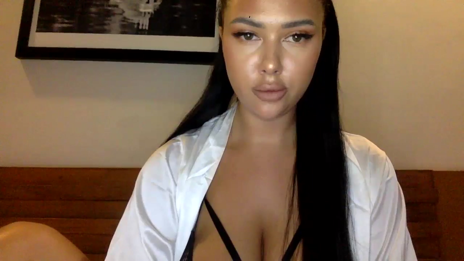 Gallery image thumbnail from Sweetyali's myfreecams stream on, 06/04/2024, 14:08 image 17 of 20