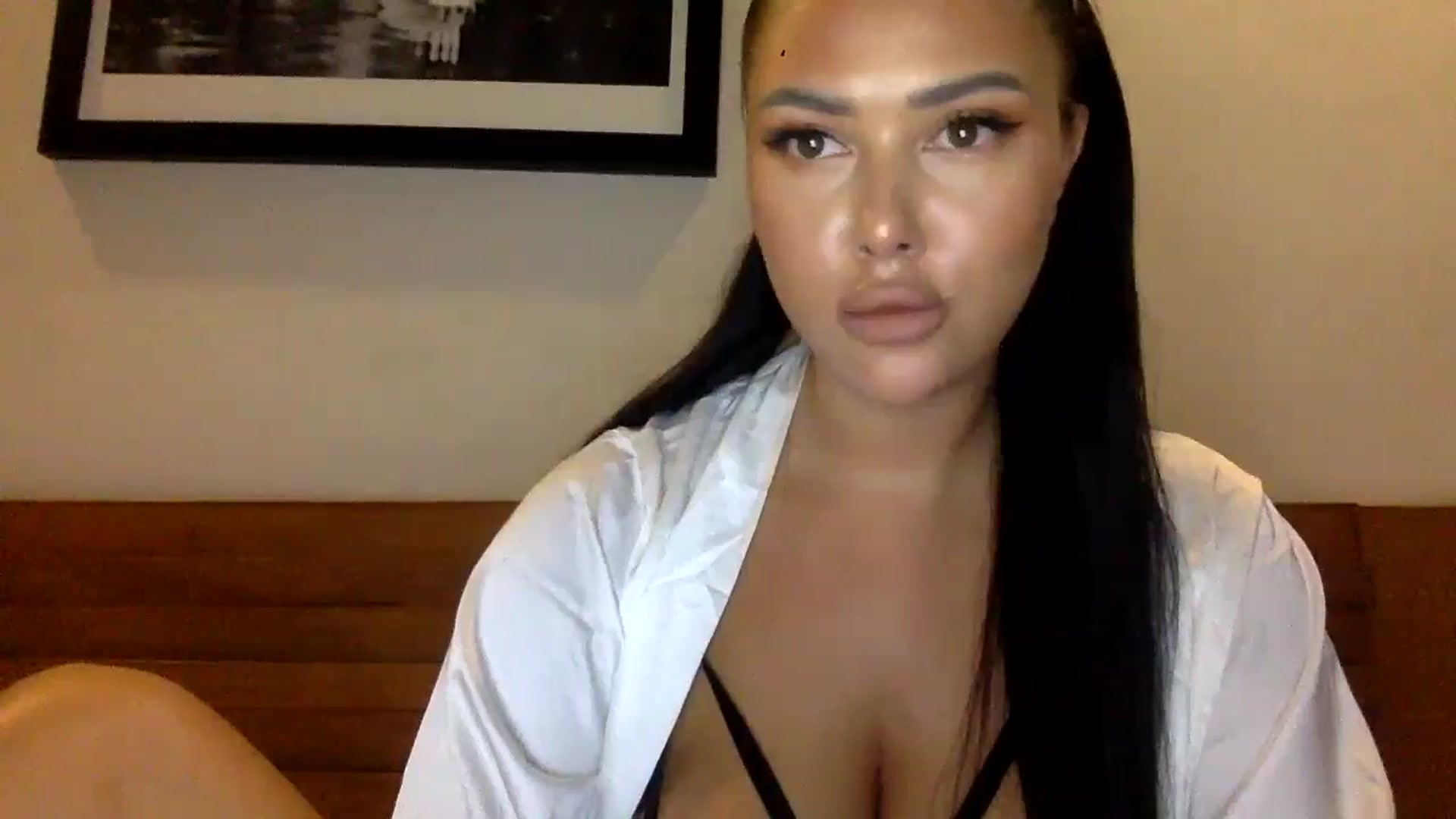 Gallery image thumbnail from Sweetyali's myfreecams stream on, 06/04/2024, 14:08 image 16 of 20