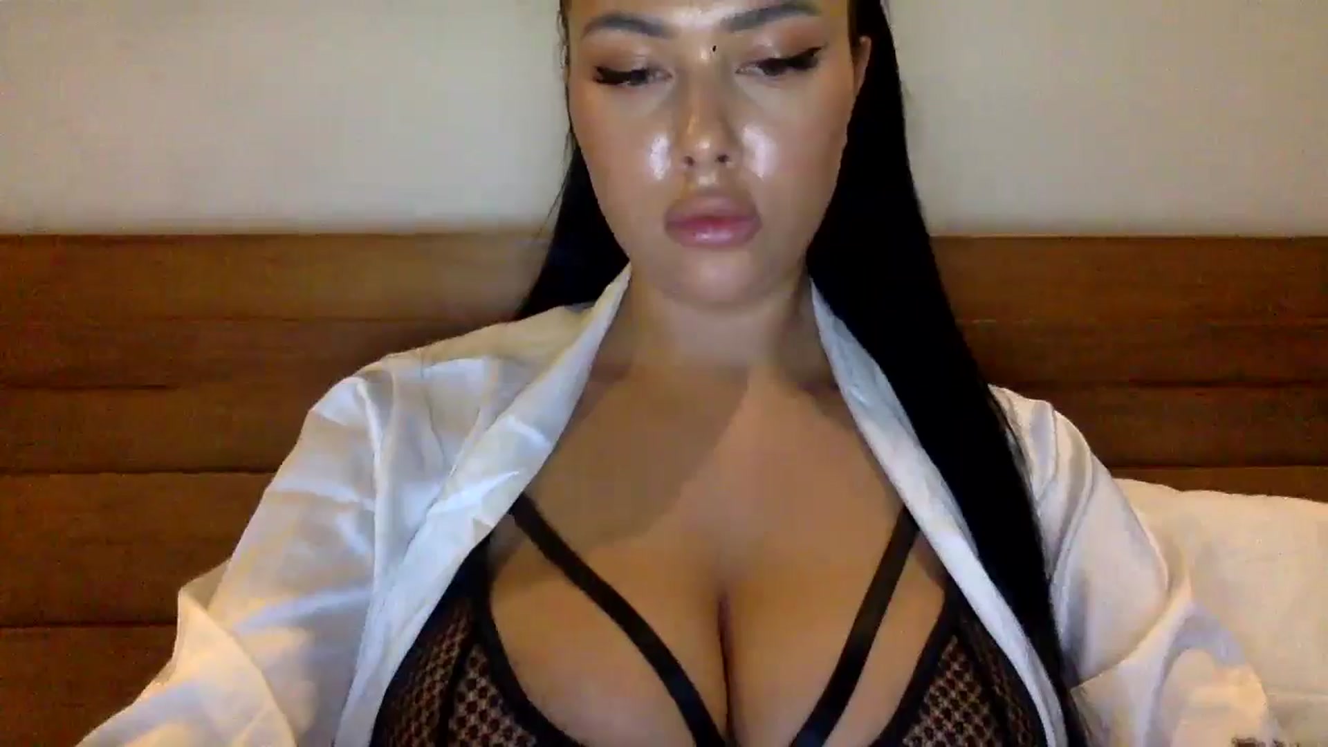 Gallery image thumbnail from Sweetyali's myfreecams stream on, 06/04/2024, 17:26 image 14 of 20