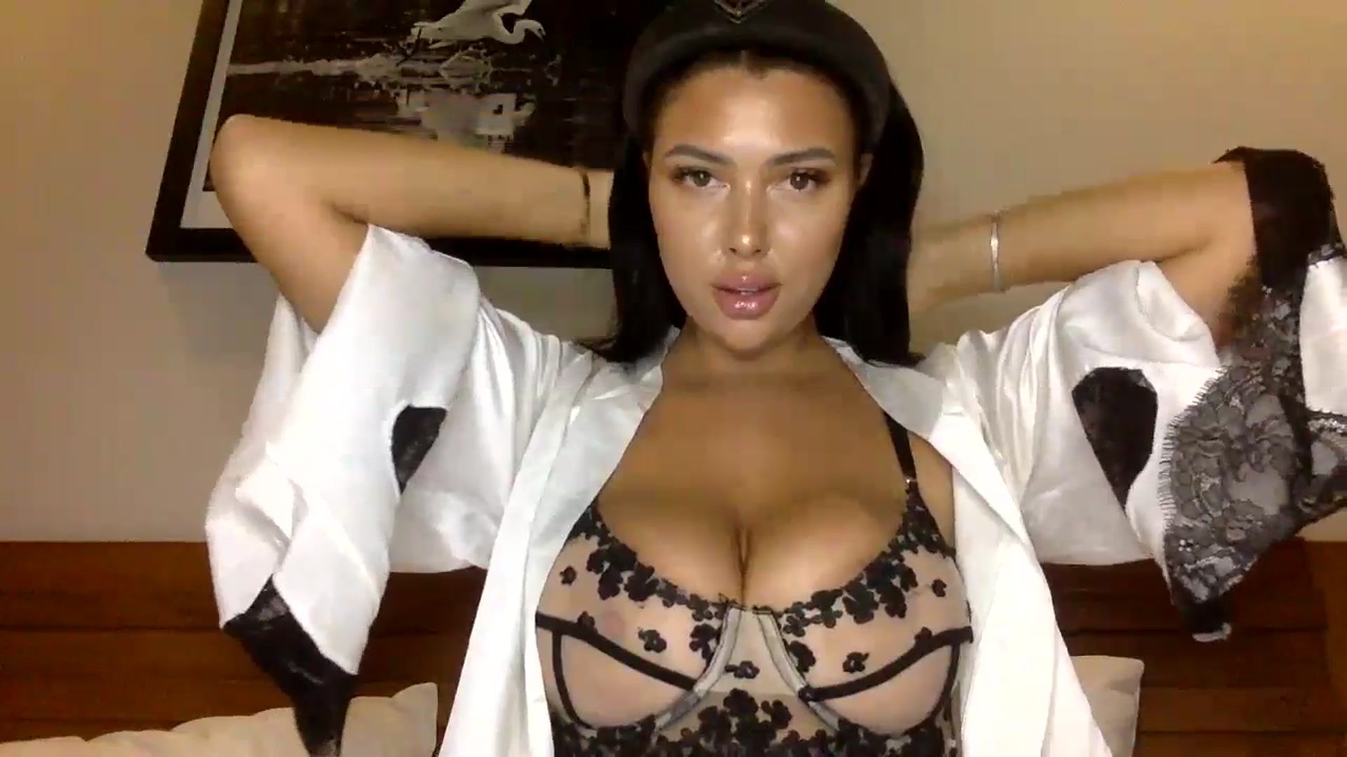 Gallery image thumbnail from Sweetyali's myfreecams stream on, 06/08/2024, 11:38 image 18 of 20