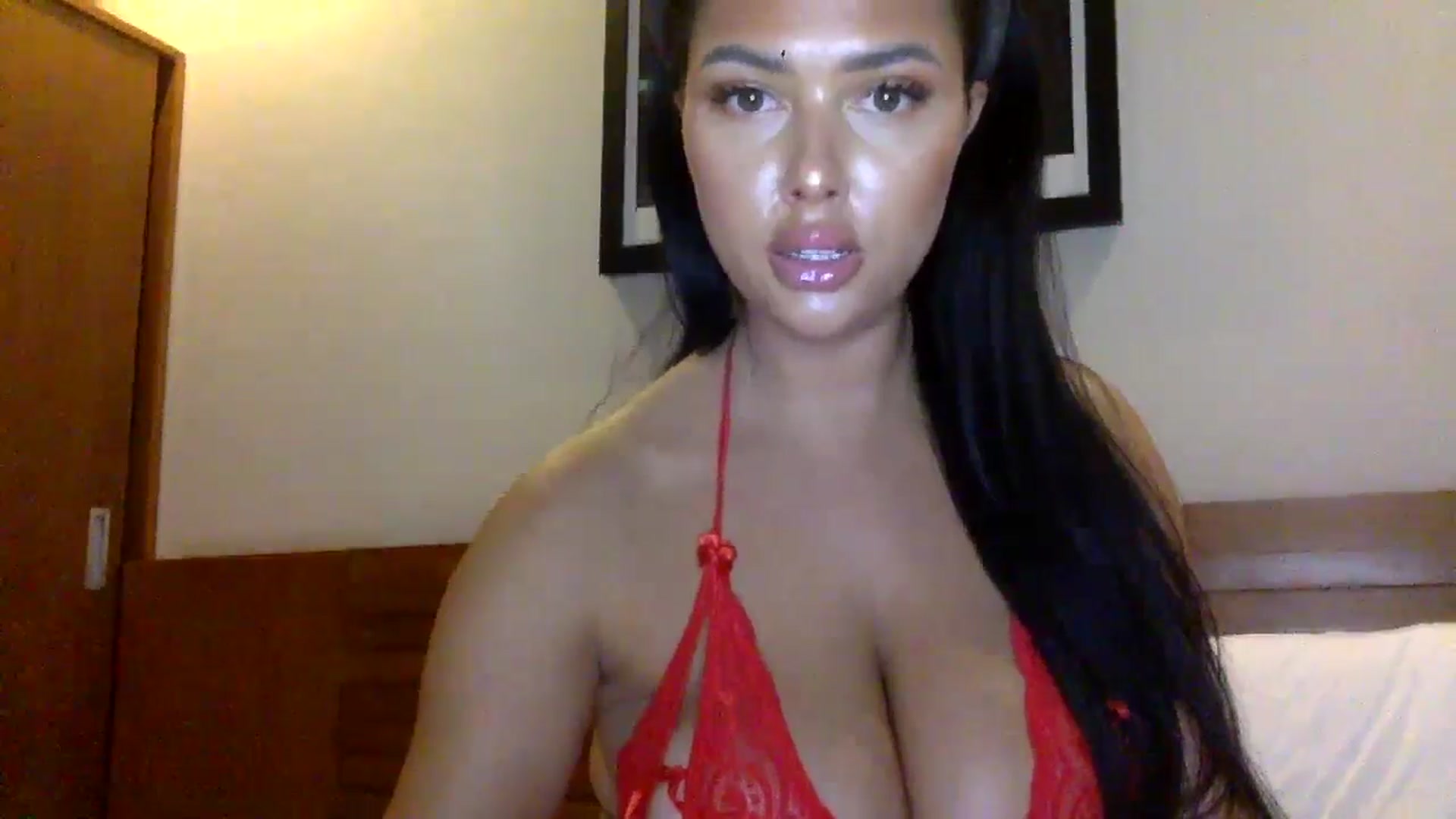 Gallery image thumbnail from Sweetyali's myfreecams stream on, 06/08/2024, 18:04 image 2 of 20