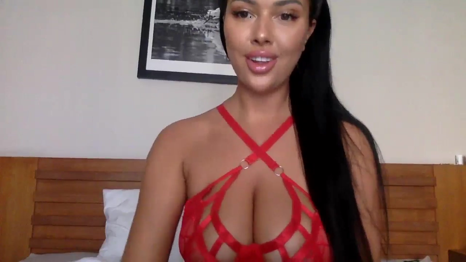 Gallery image thumbnail from Sweetyali's myfreecams stream on, 06/11/2024, 09:12 image 7 of 20