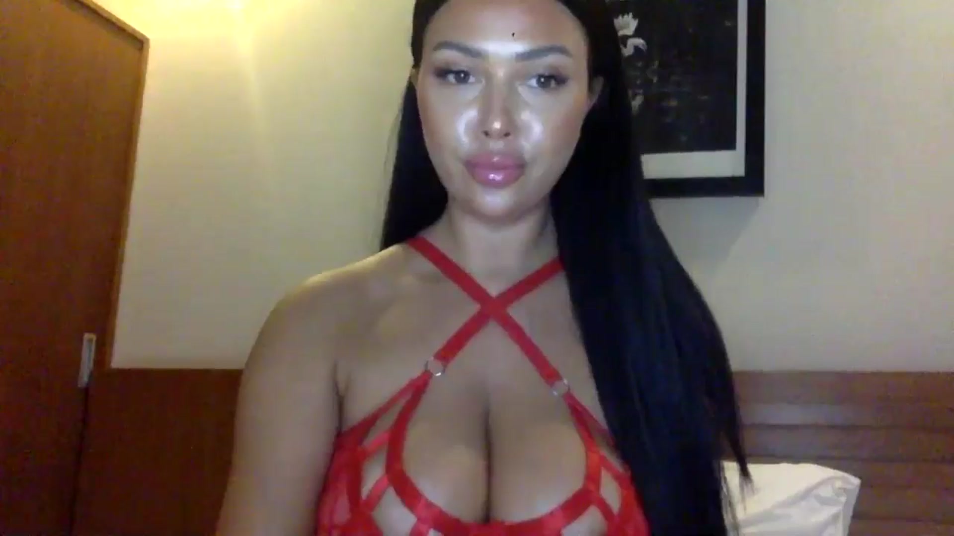 Gallery image thumbnail from Sweetyali's myfreecams stream on, 06/11/2024, 15:45 image 11 of 20